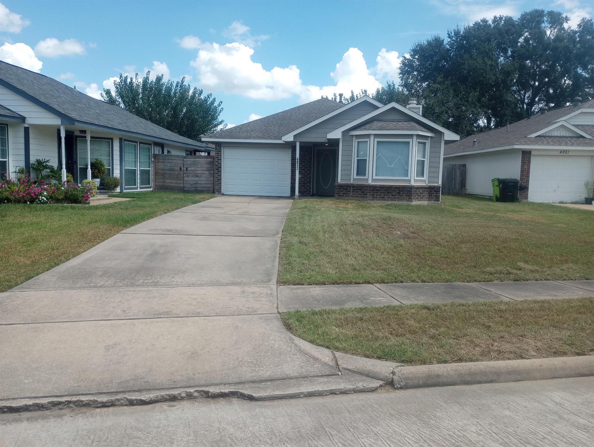 4817 Redbud Drive — photo