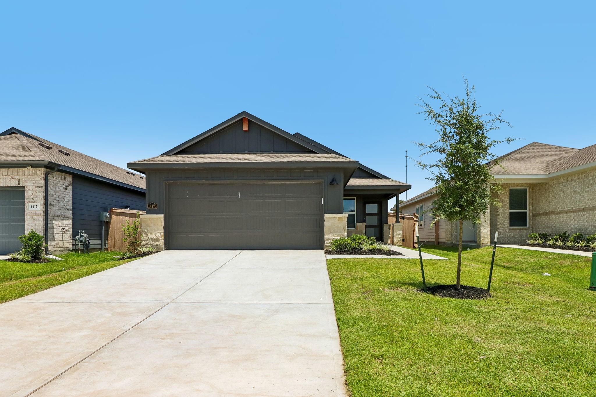 14175 Granger Pointe Lane — photo