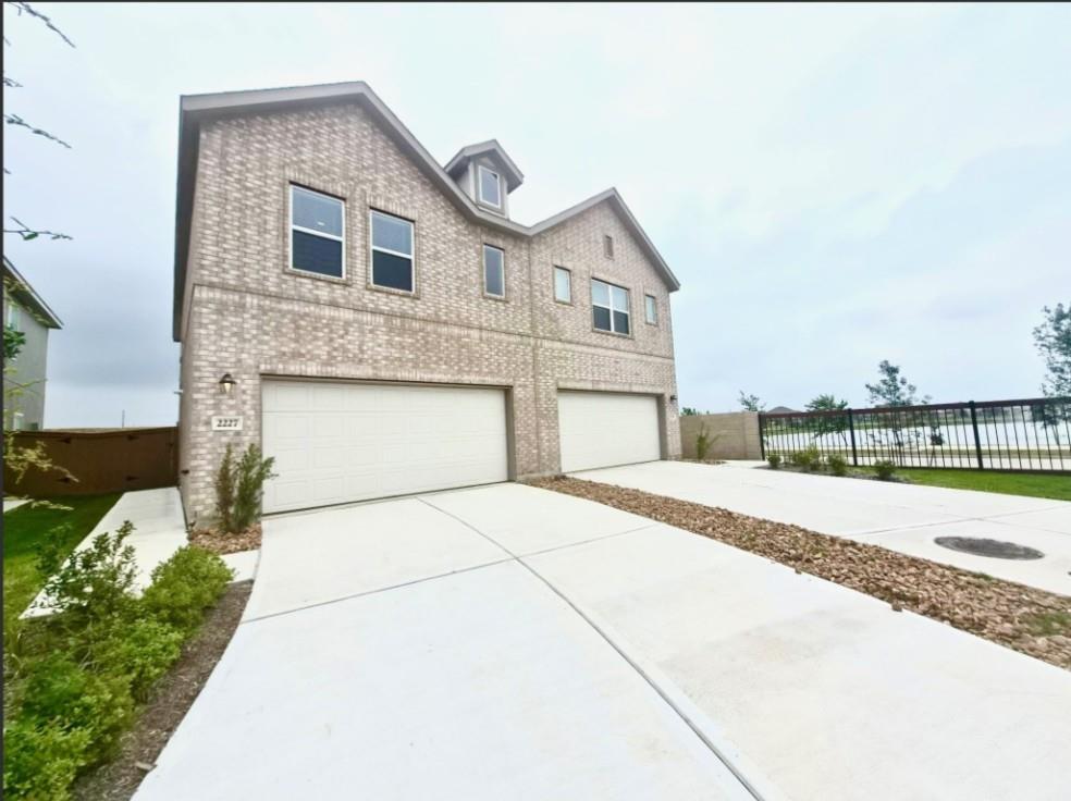 2136 Salinas Drive, Rosharon, TX 77583