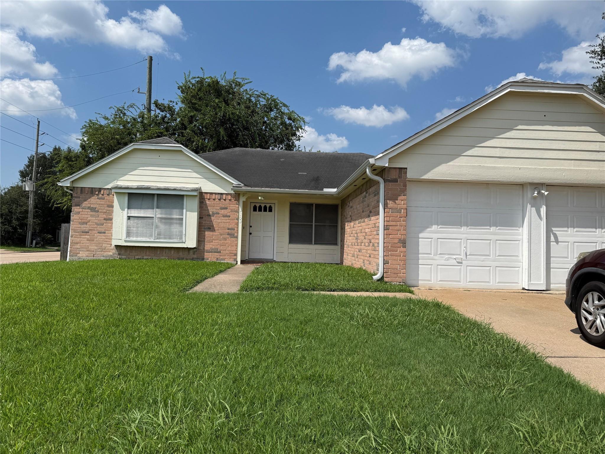 2103 Barrington Place Drive — photo