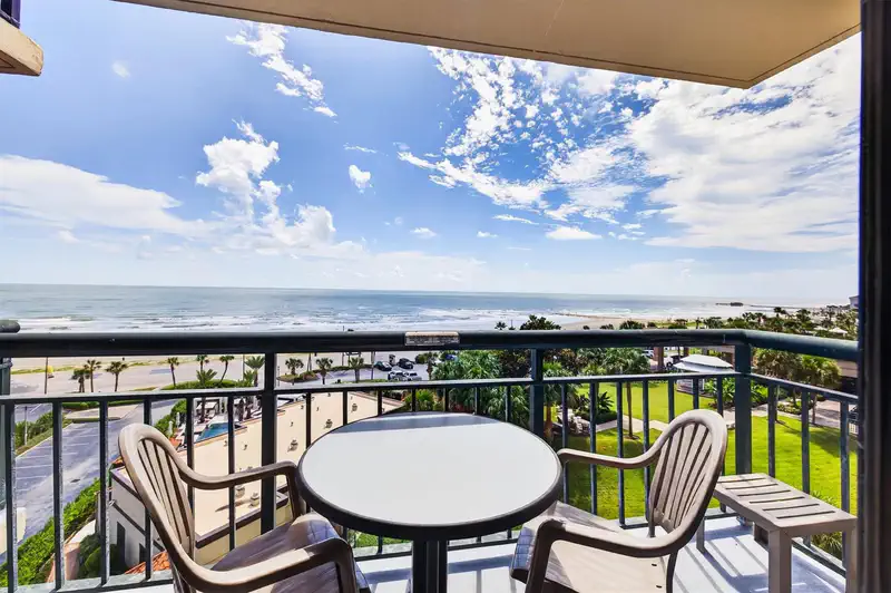 5220 Seawall Boulevard #737D — photo