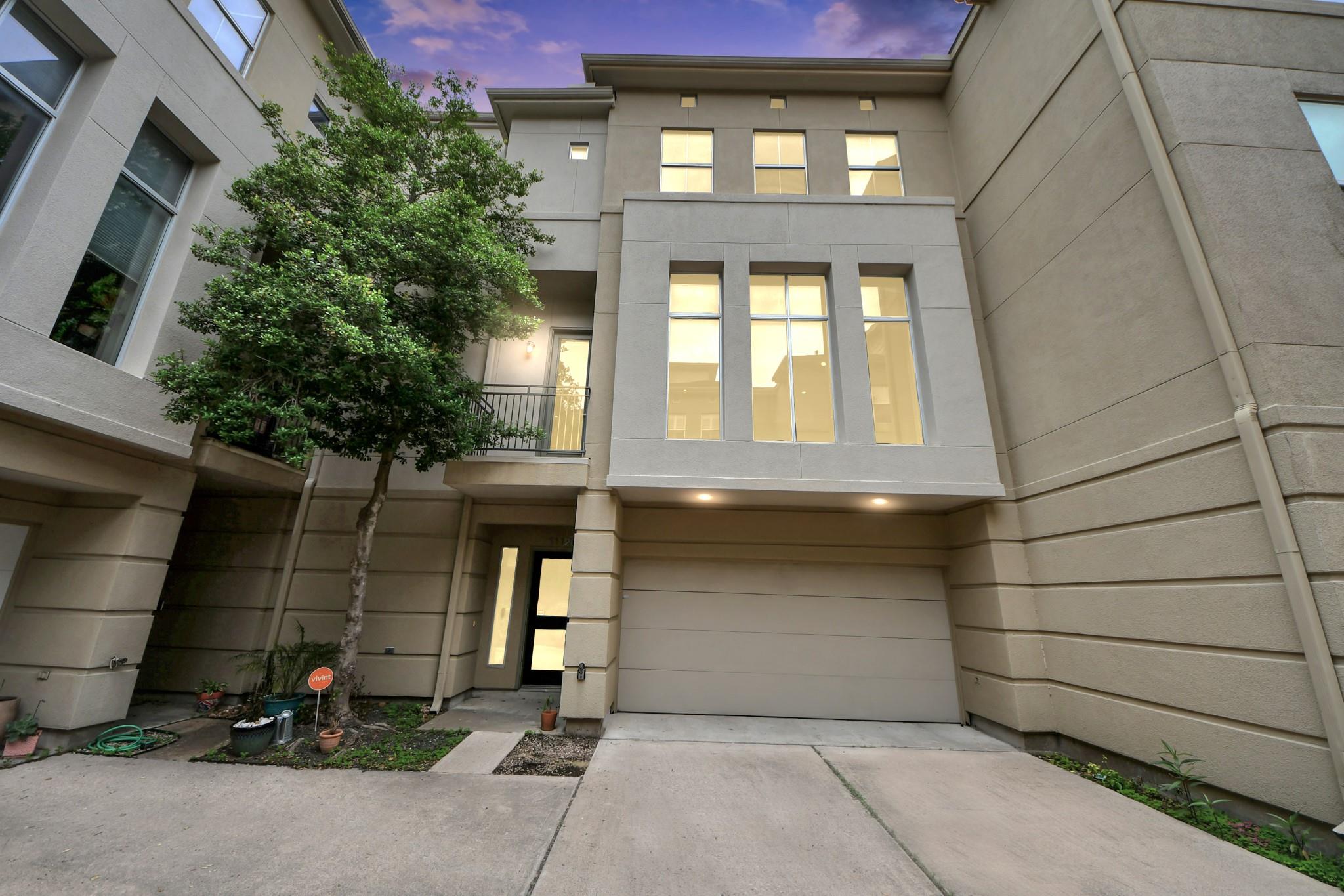1112 Columbus Street #B — photo