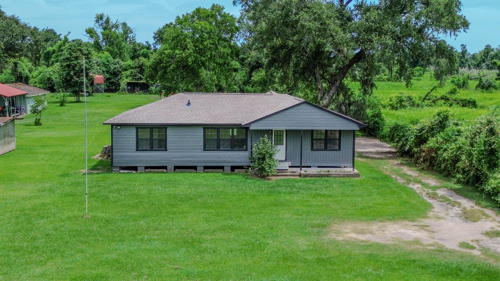 6615 Live Oak Drive — photo