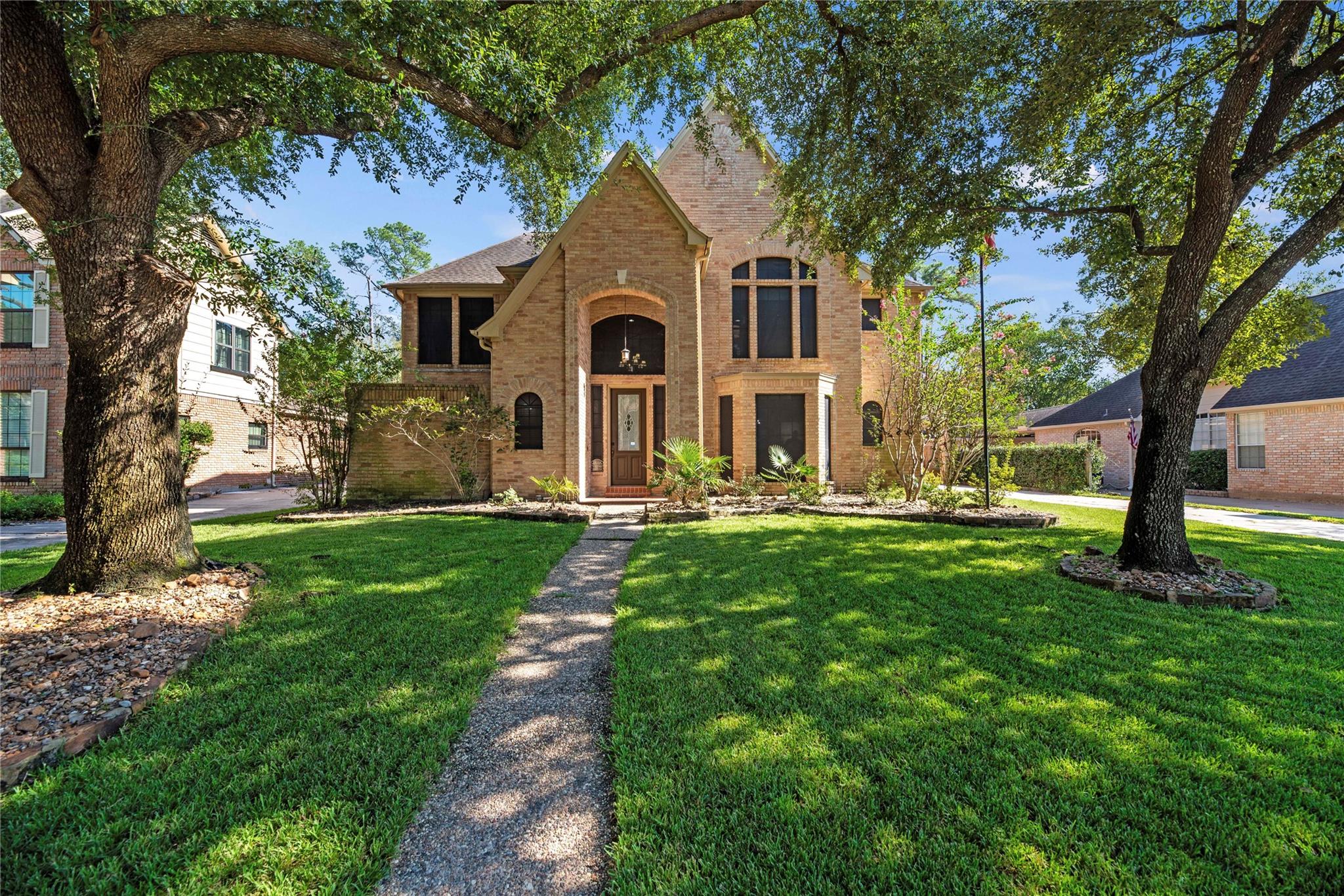5823 Ashmere Lane — photo