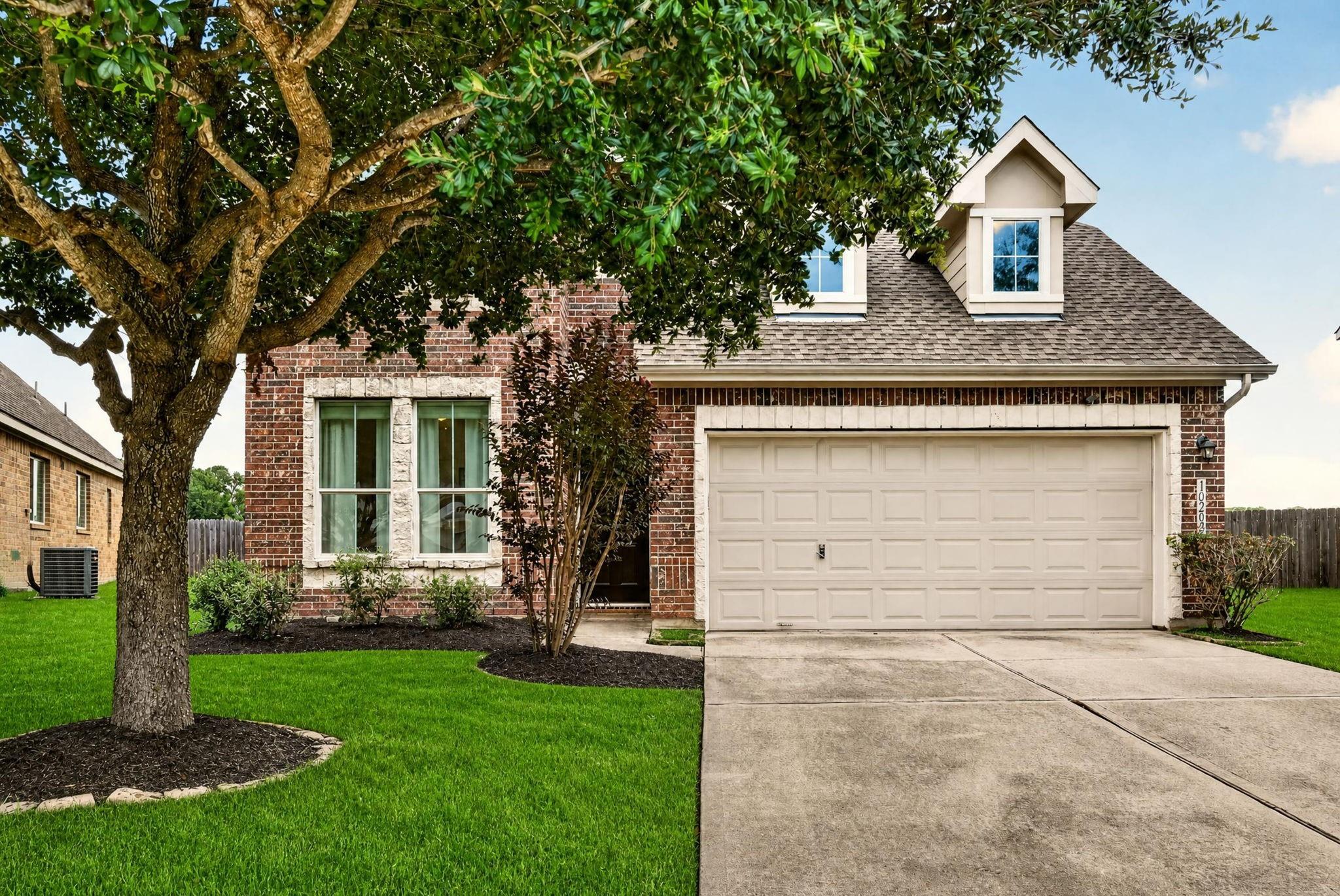 10202 Larkmist Lane — photo