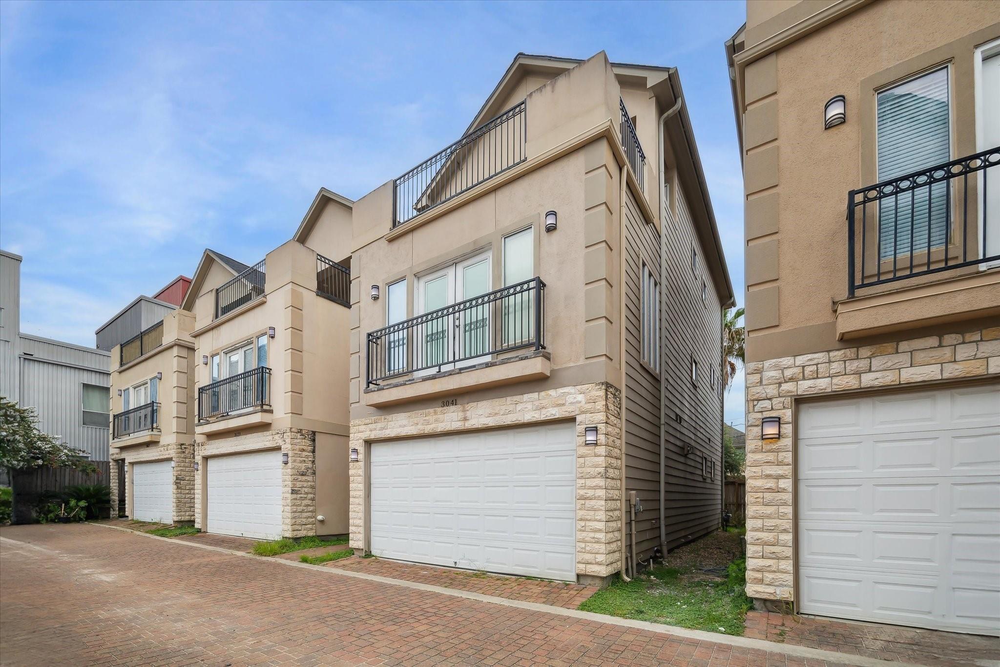 3041 Clinton Drive — photo