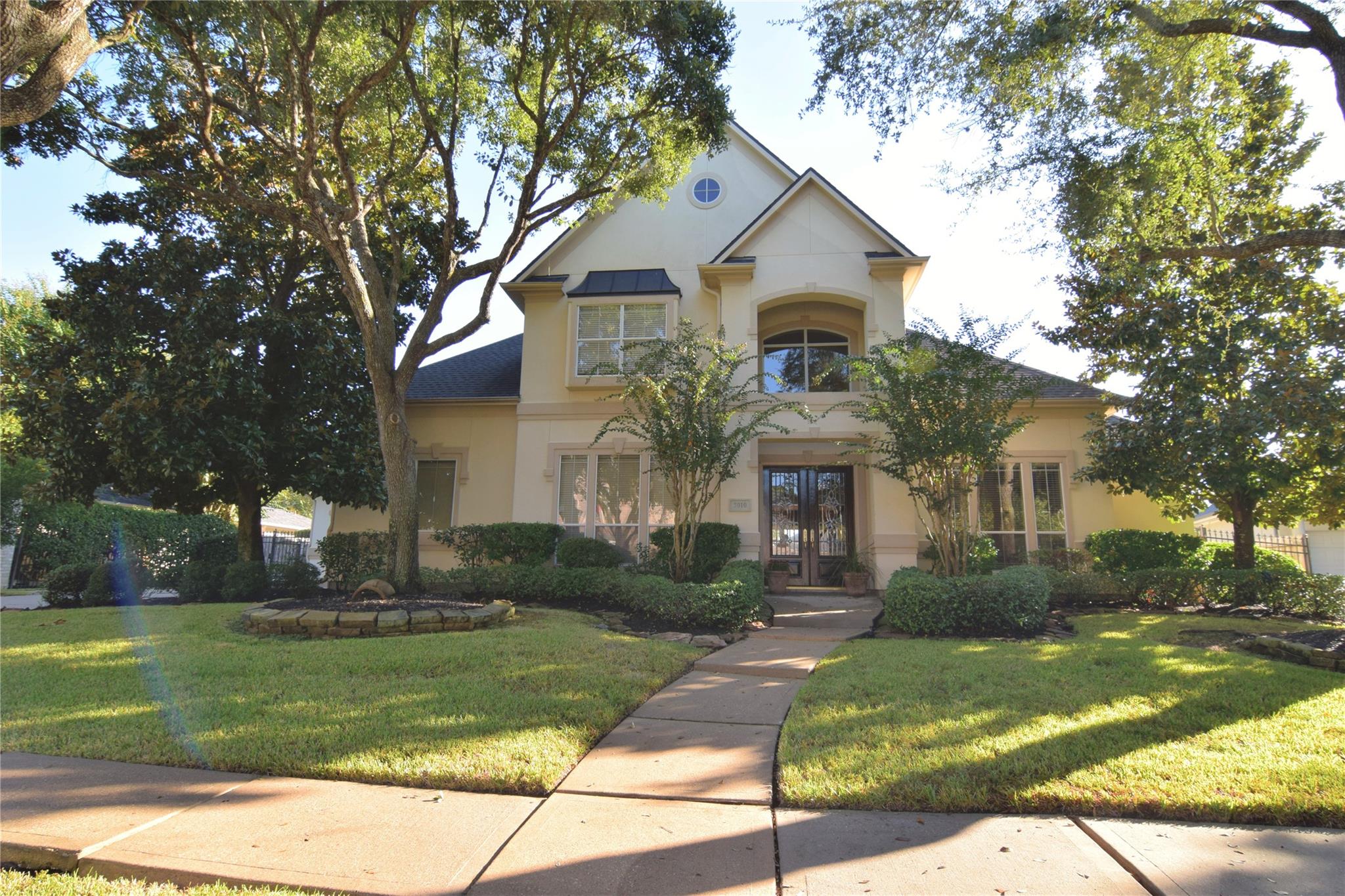 3010 Acorn Wood Way — photo