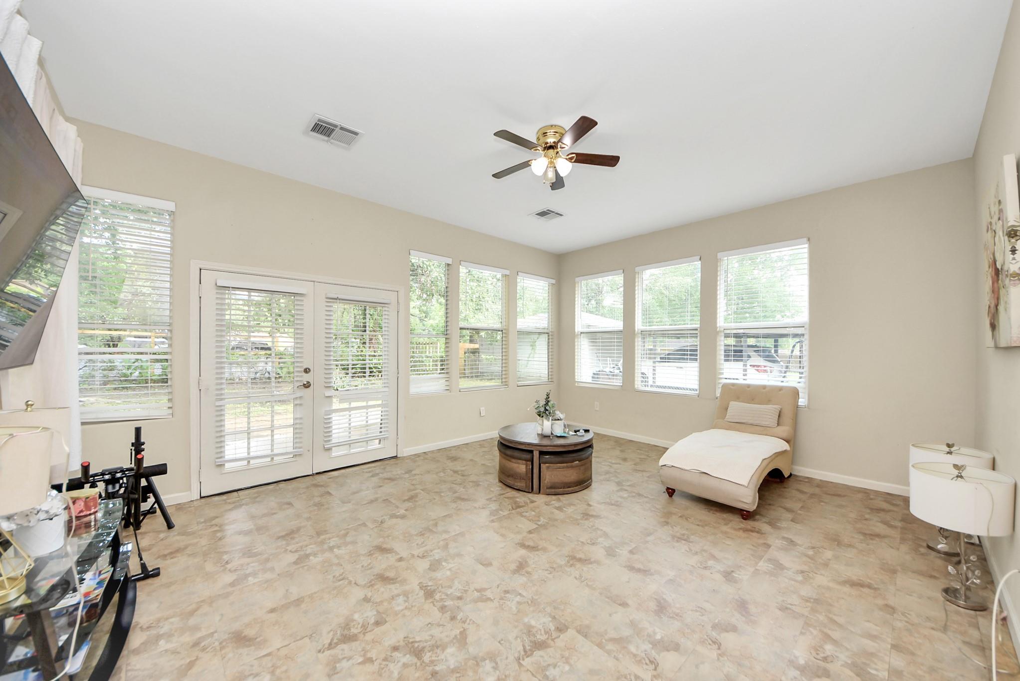 24267 W Oak Drive — photo