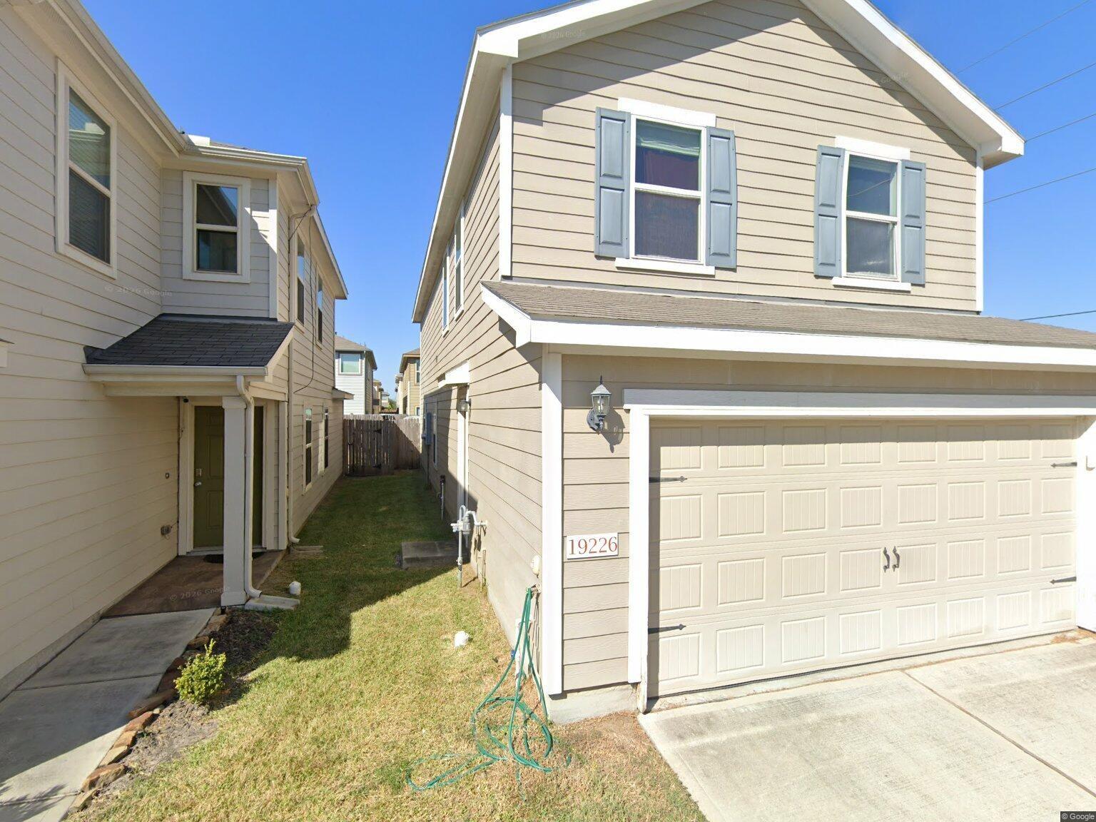 19226 Flint Oak Court — photo