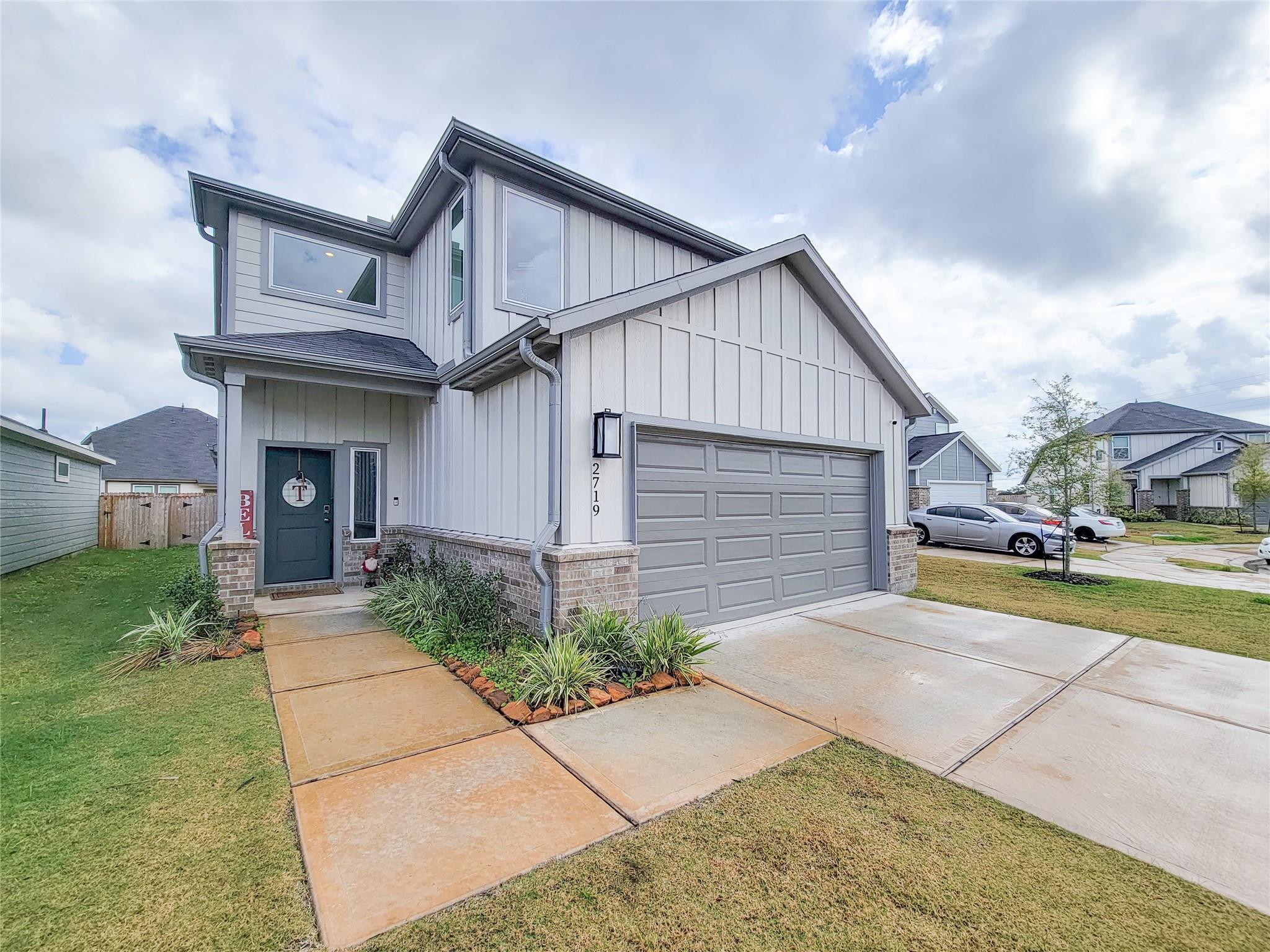 2719 Forest Retreat Lane — photo