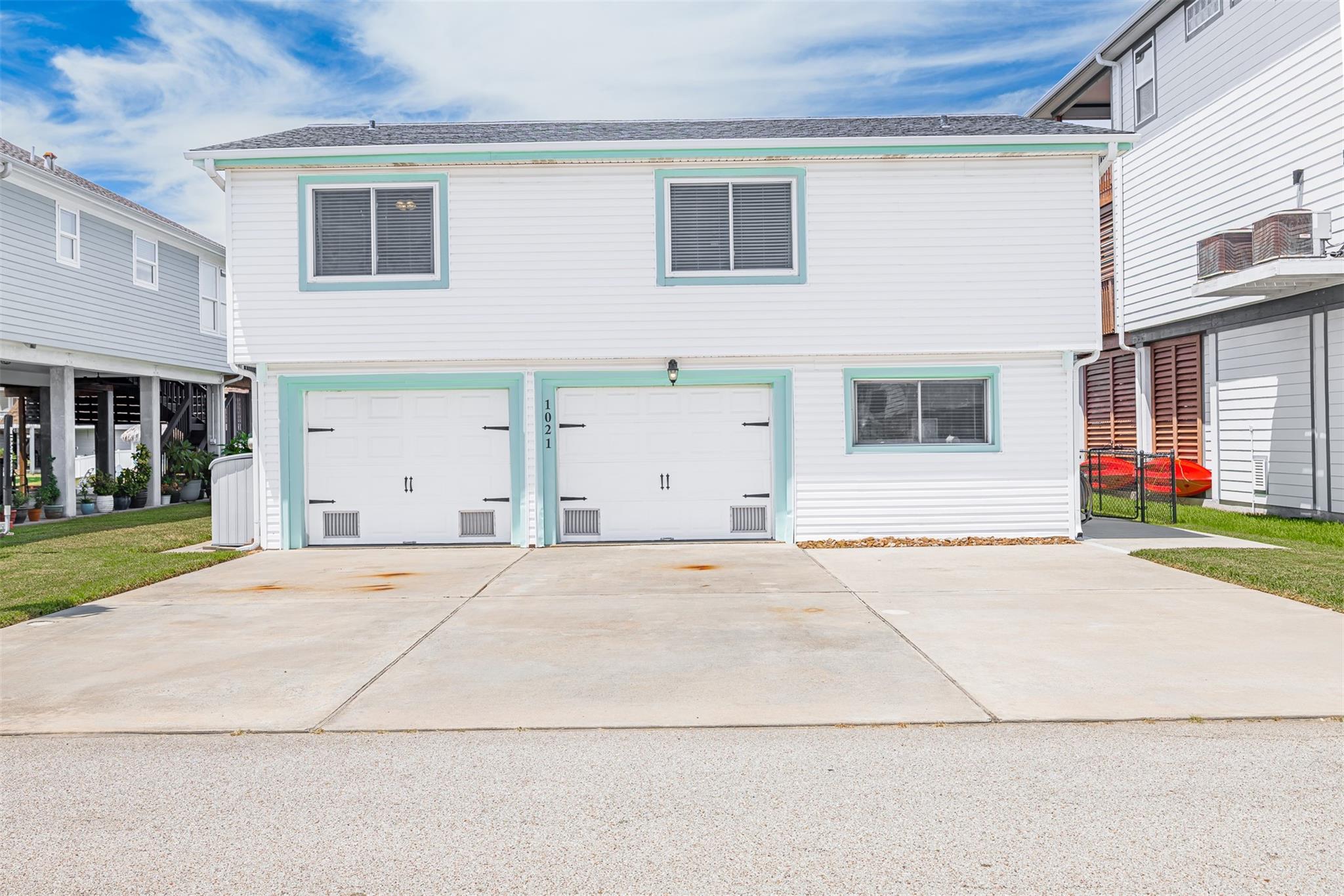 1021 Redfish Street — photo