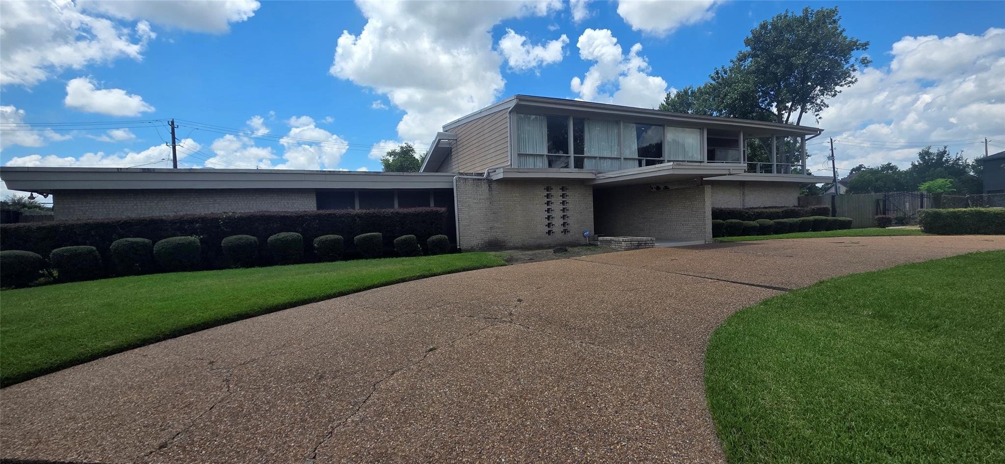 3506 S Parkwood Drive — photo