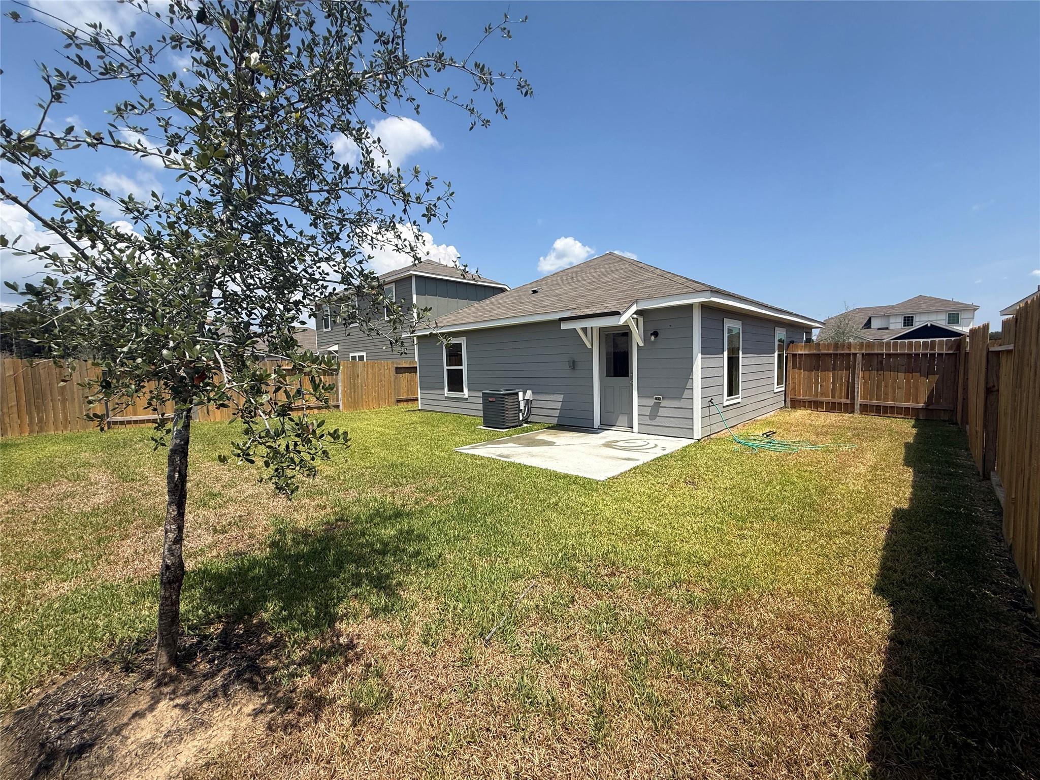 10430 Red Cardinal Drive, Cleveland, TX 77328 — photo 2