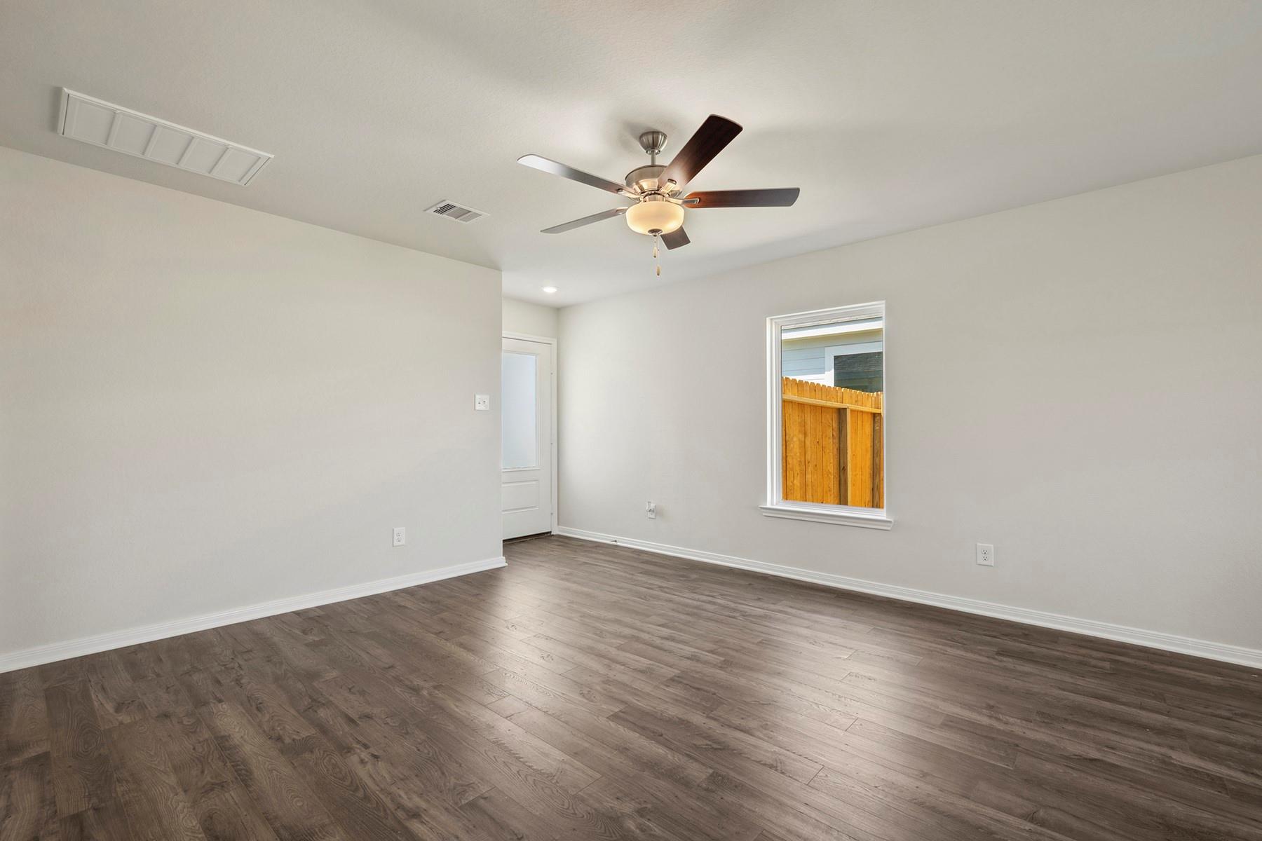 10430 Red Cardinal Drive, Cleveland, TX 77328 — photo 3