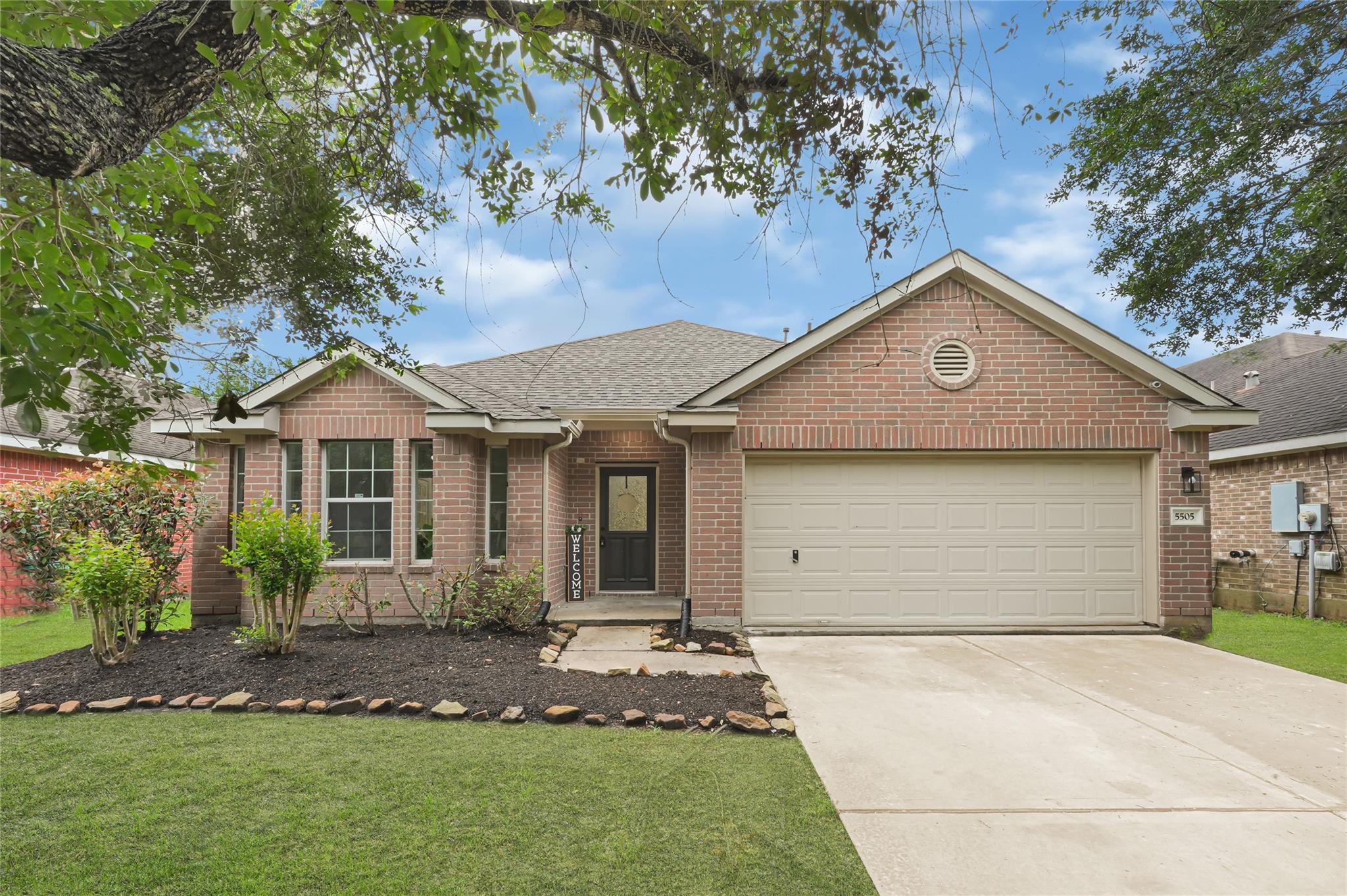 5505 Savannah Woods Lane — photo