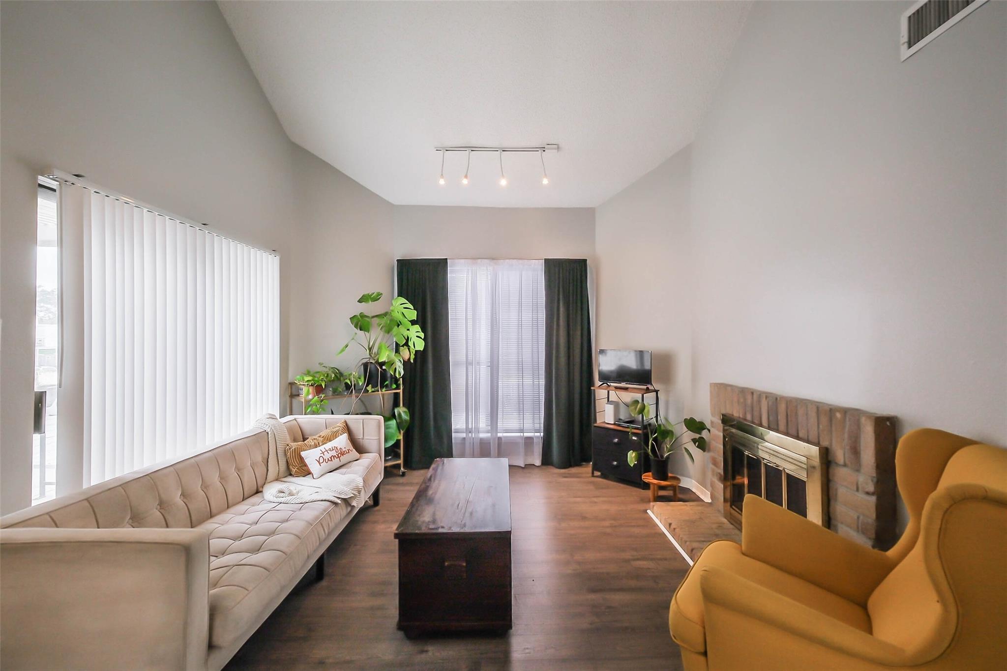 10122 Waterstone Drive — photo