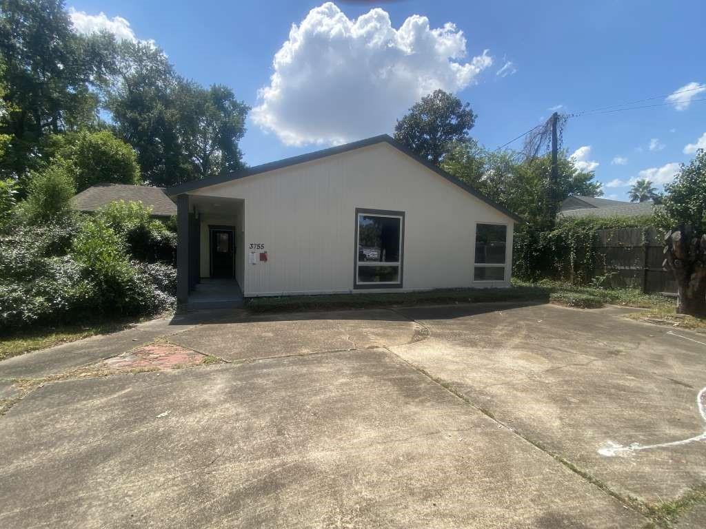 3755 Long Avenue — photo
