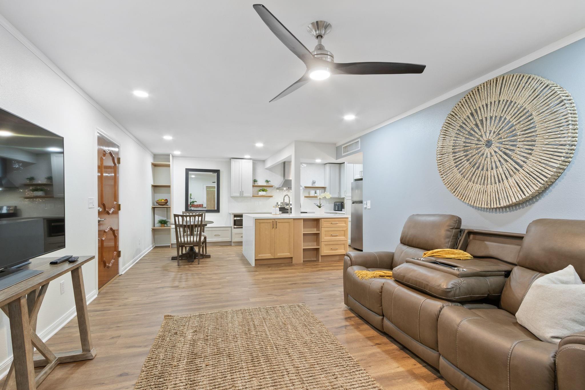6663 Bayou Glen Road — photo