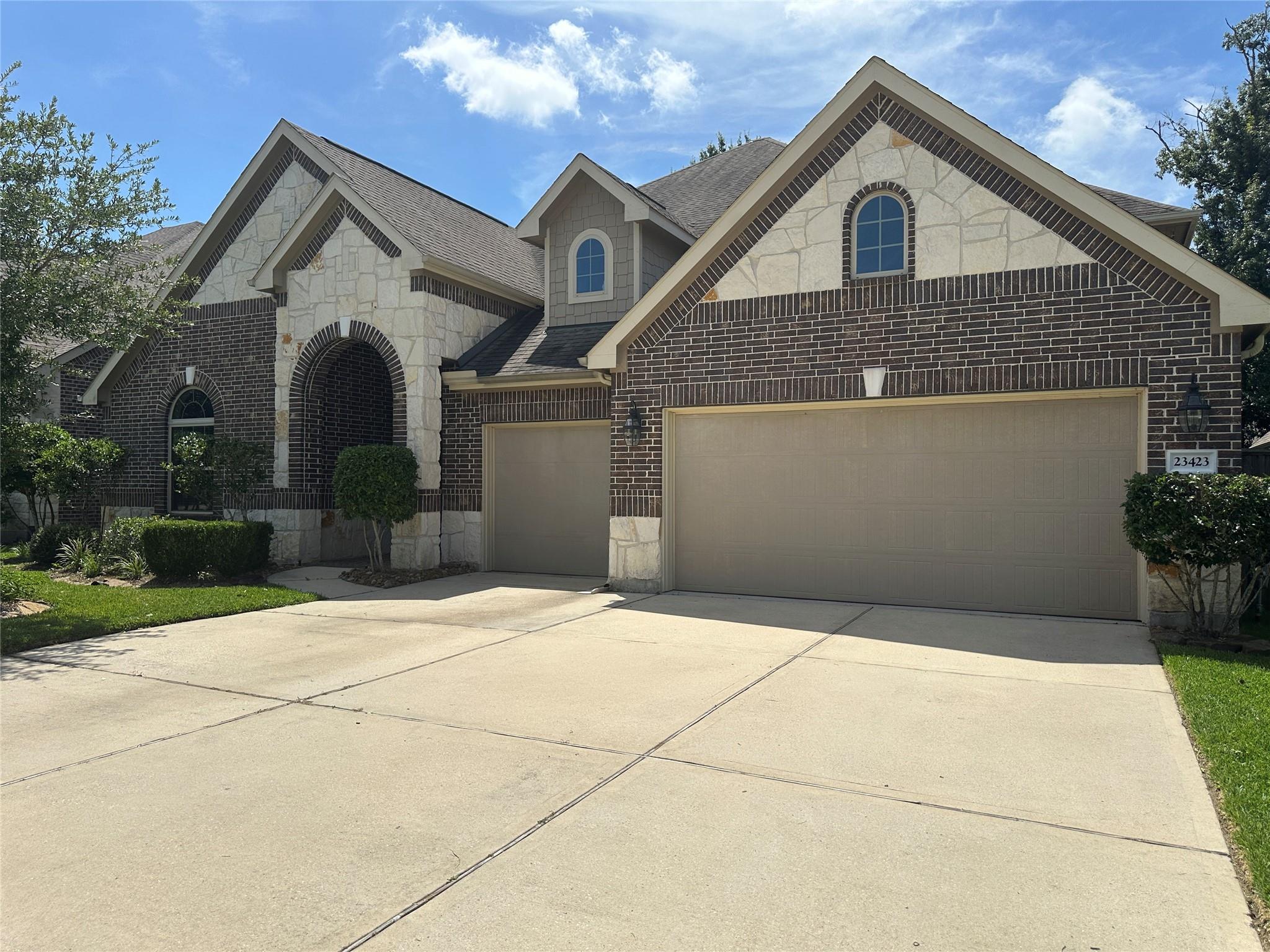 23423 Tavola Rosa Drive — photo