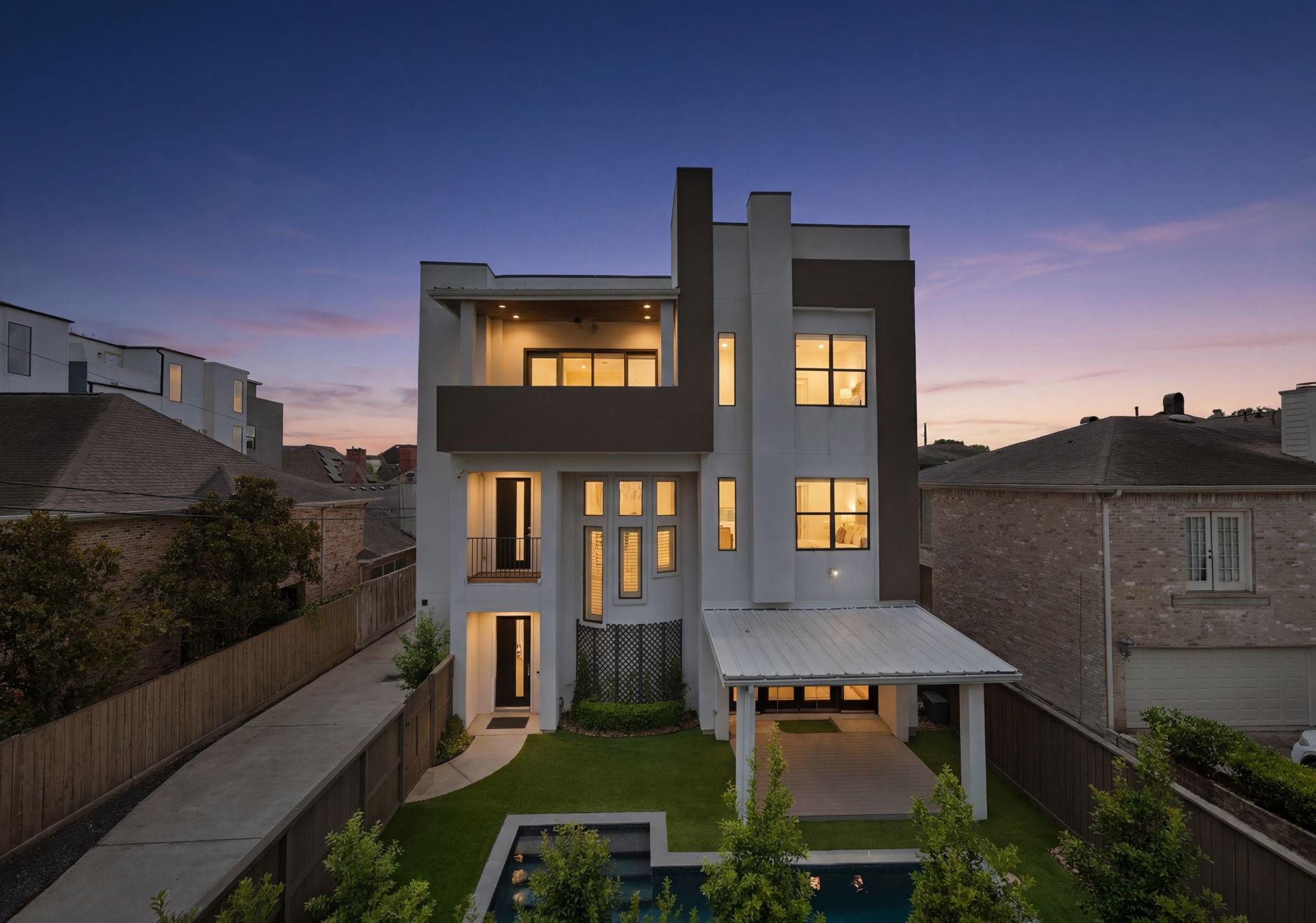 6011 Burgoyne Road #a — photo