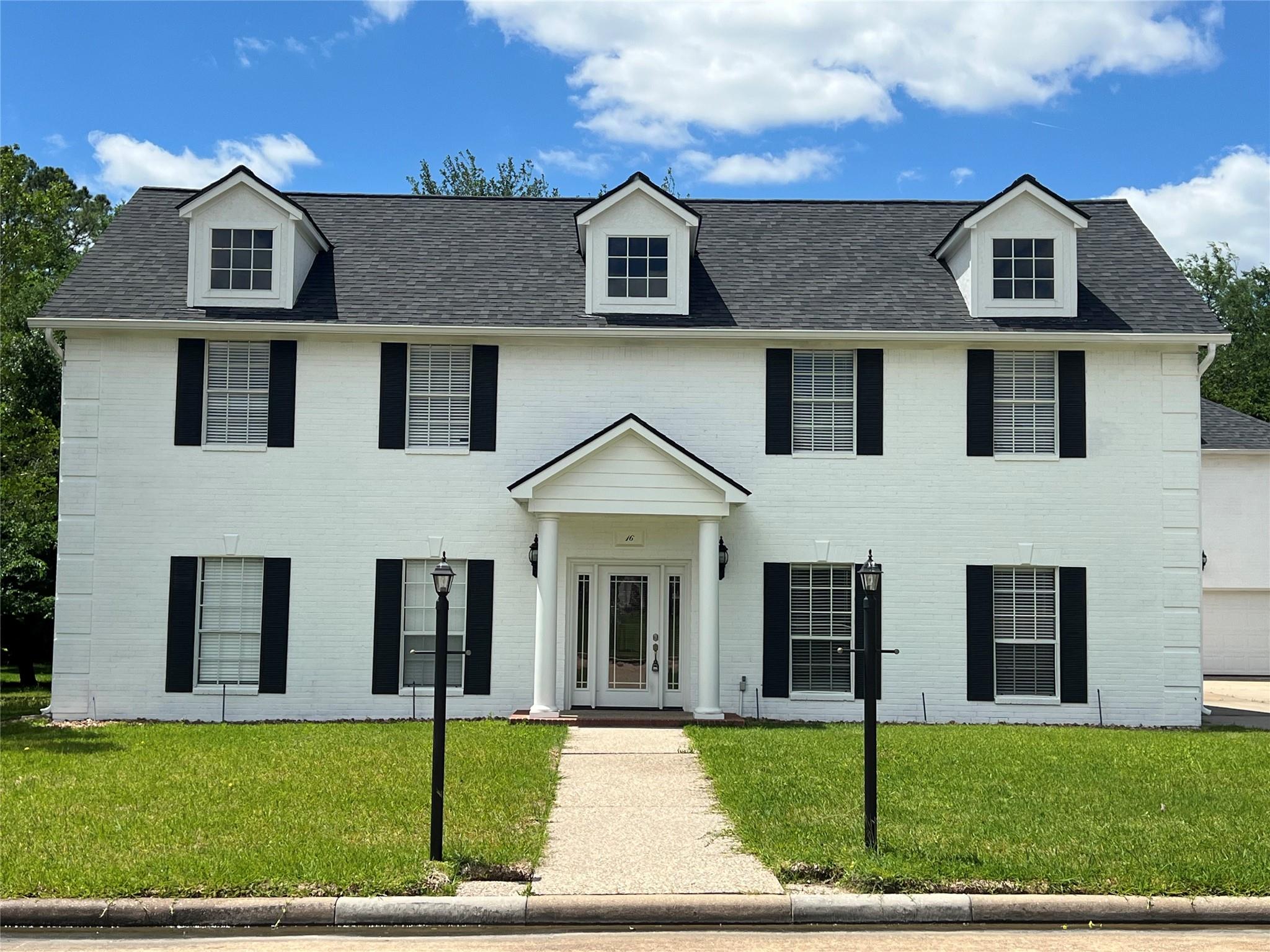 16 Marietta Court — photo