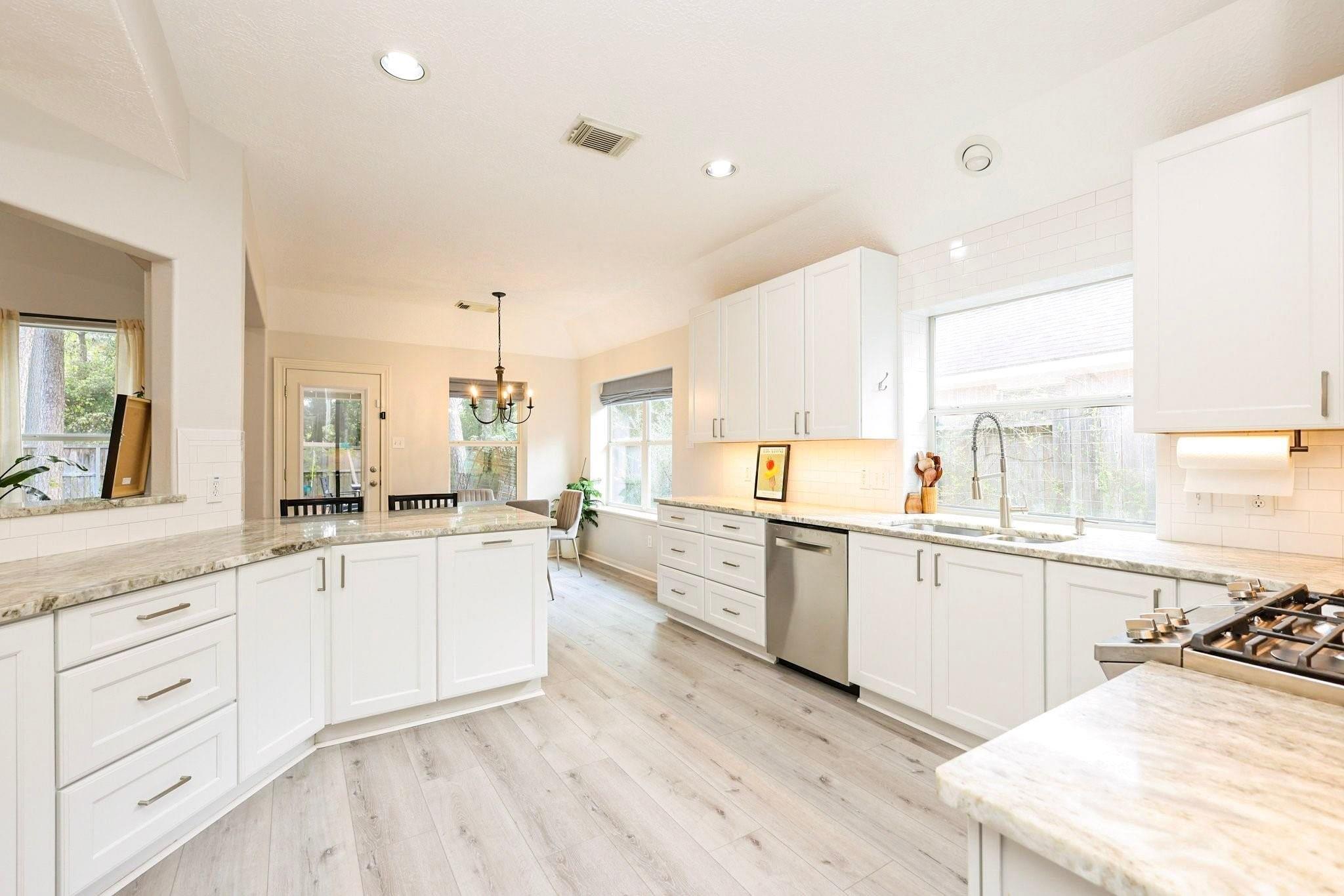 34 S Hawthorne Hollow Circle — photo