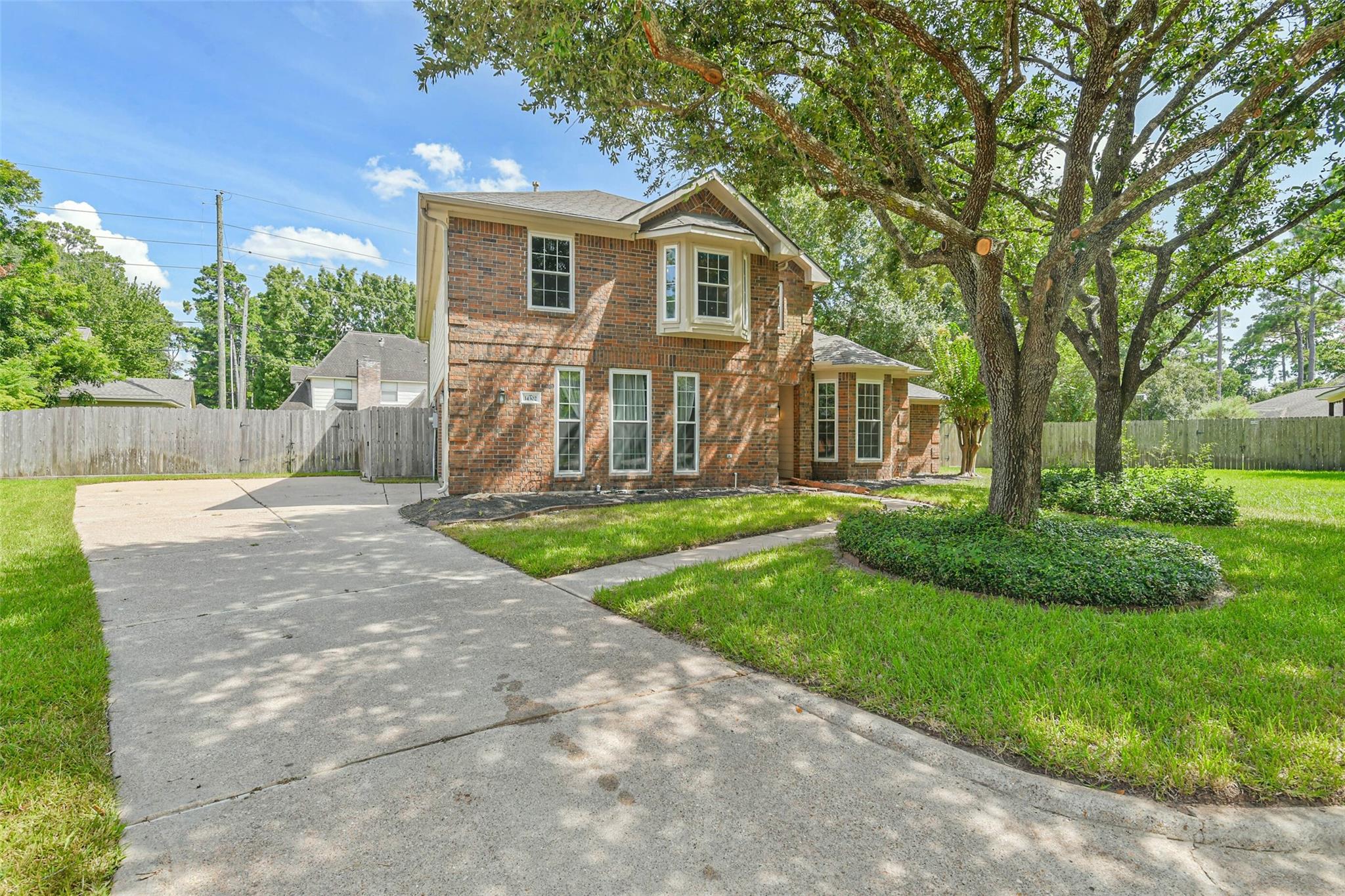 14302 Amyford Court — photo