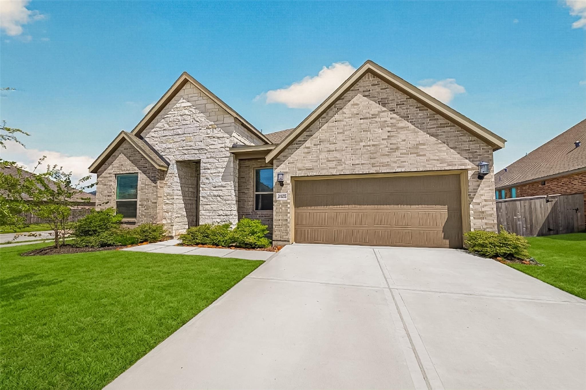 2327 Lily Cove Court — photo
