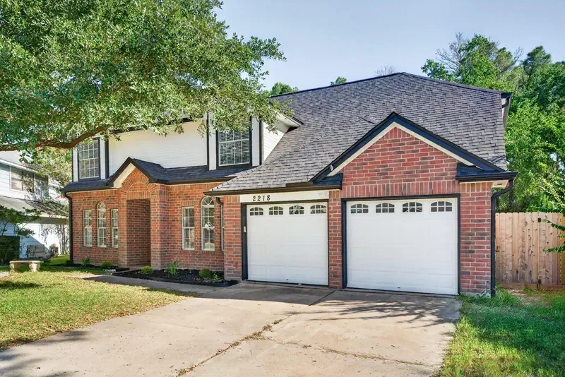2218 Pincher Creek Drive — photo