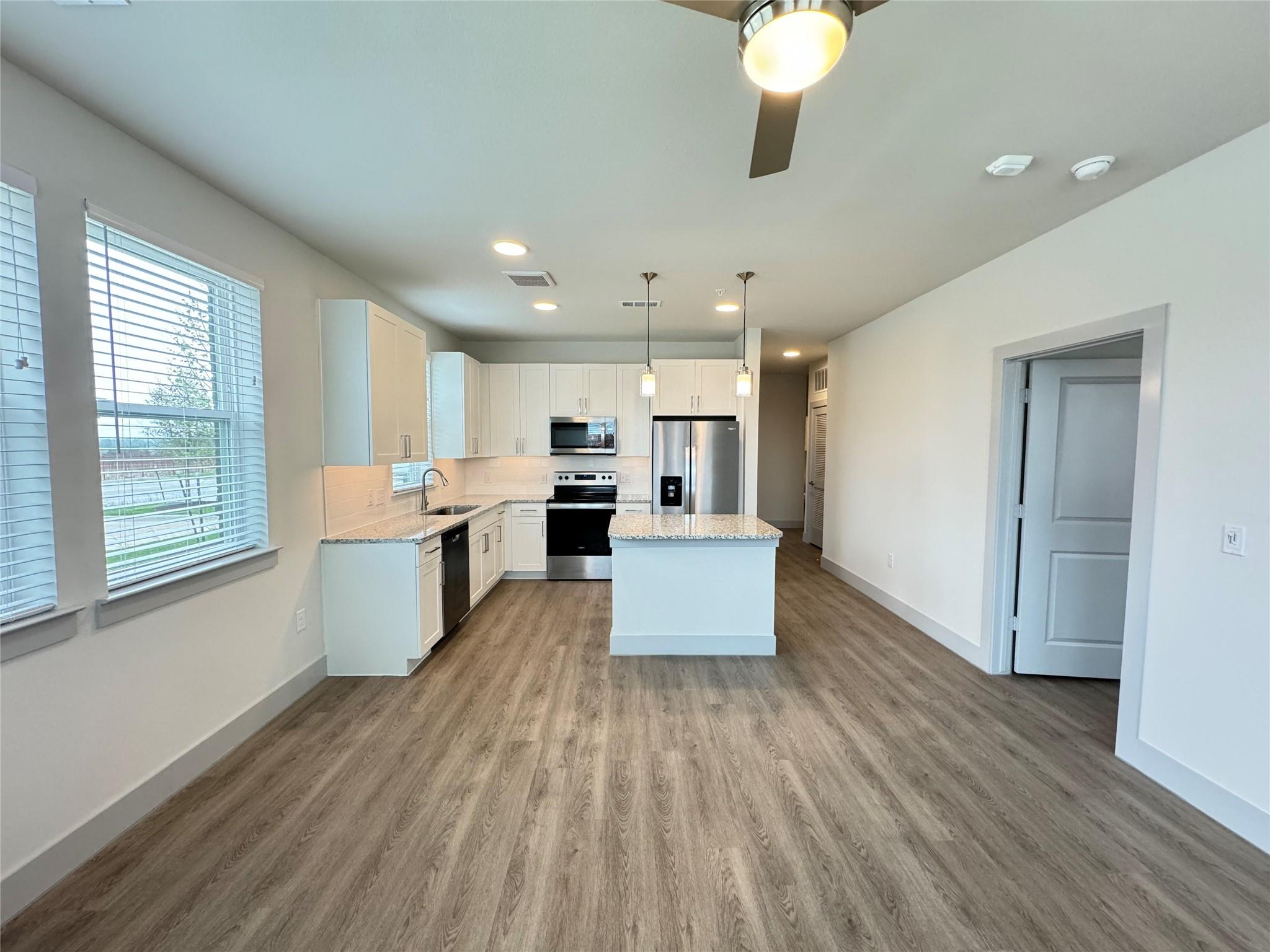 29600 Ronald Reagan Blvd #7201 — photo