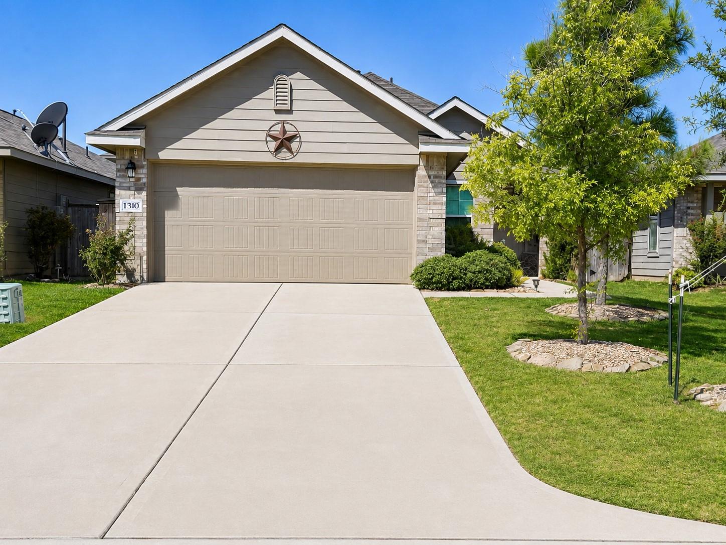 1310 Vincente Court — photo