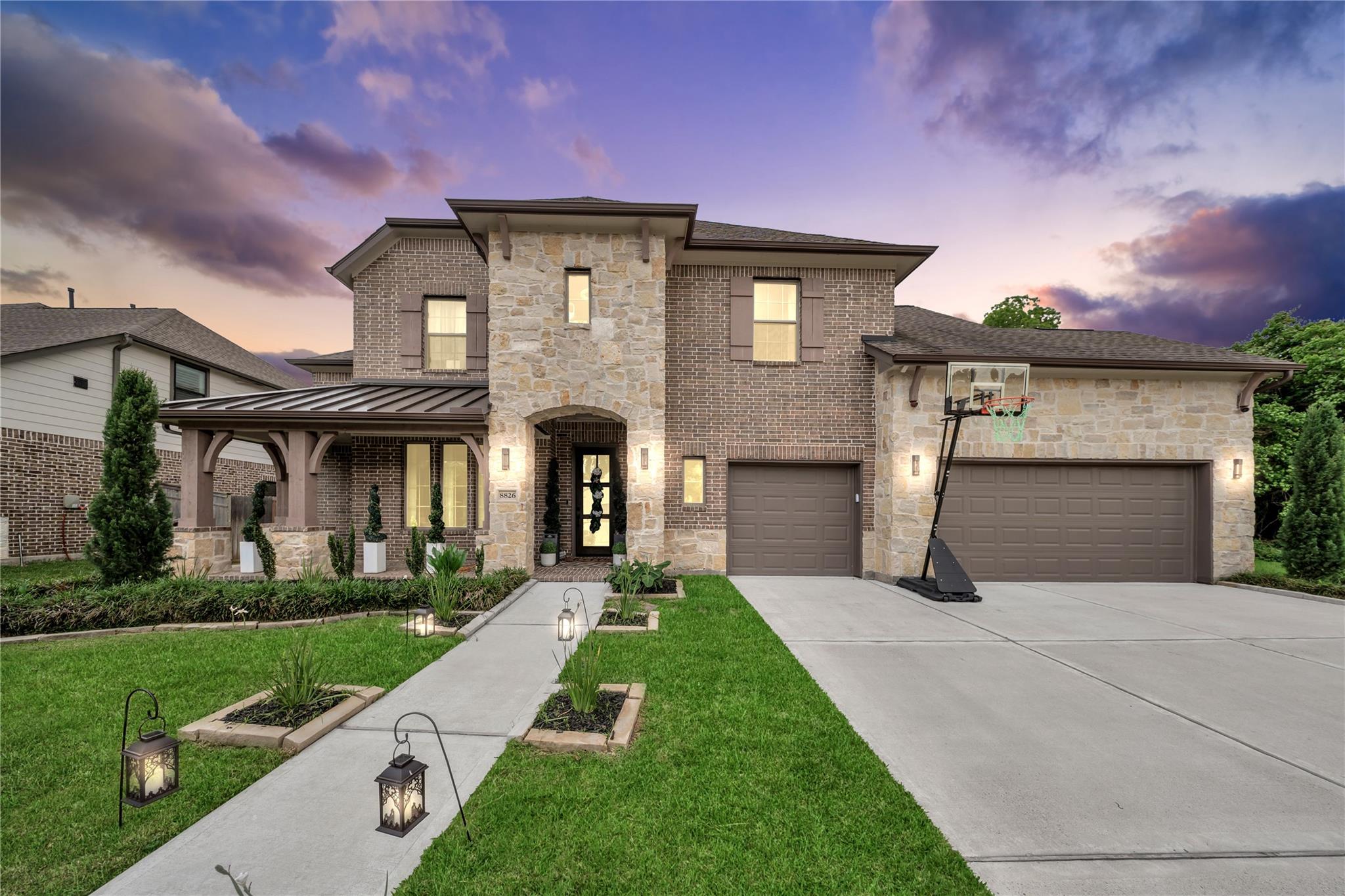 8826 Forest Side Drive — photo
