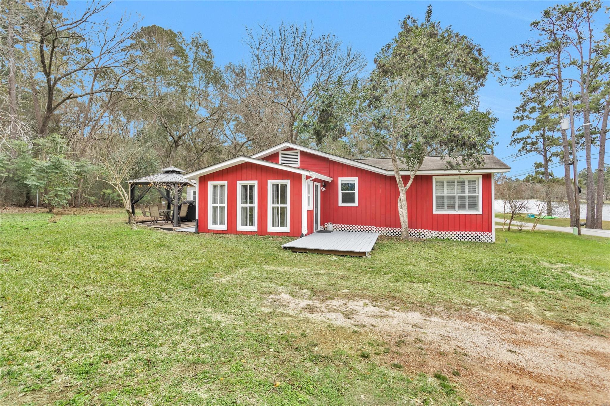 1607 E Pine Lake Circle — photo