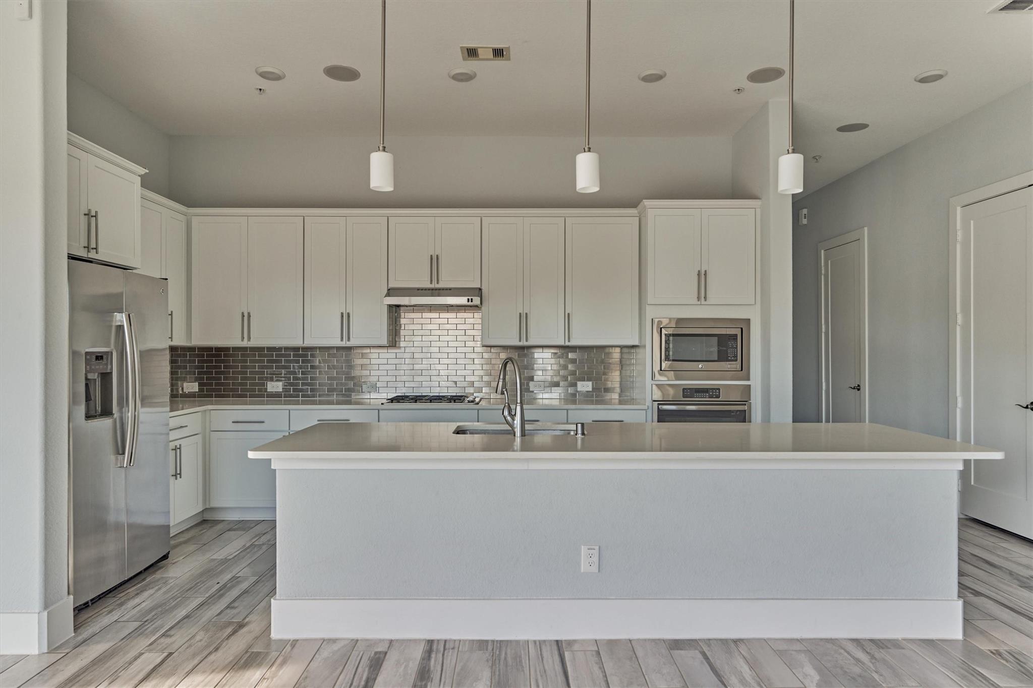 2113 Solstice Boulevard, Spring, TX 77386 — photo 2