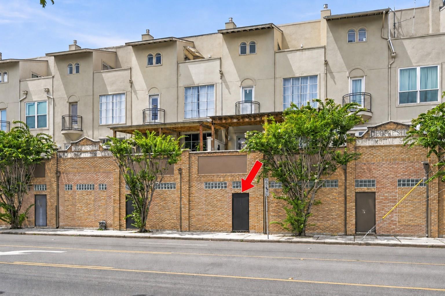 2602 Washington Avenue #C — photo