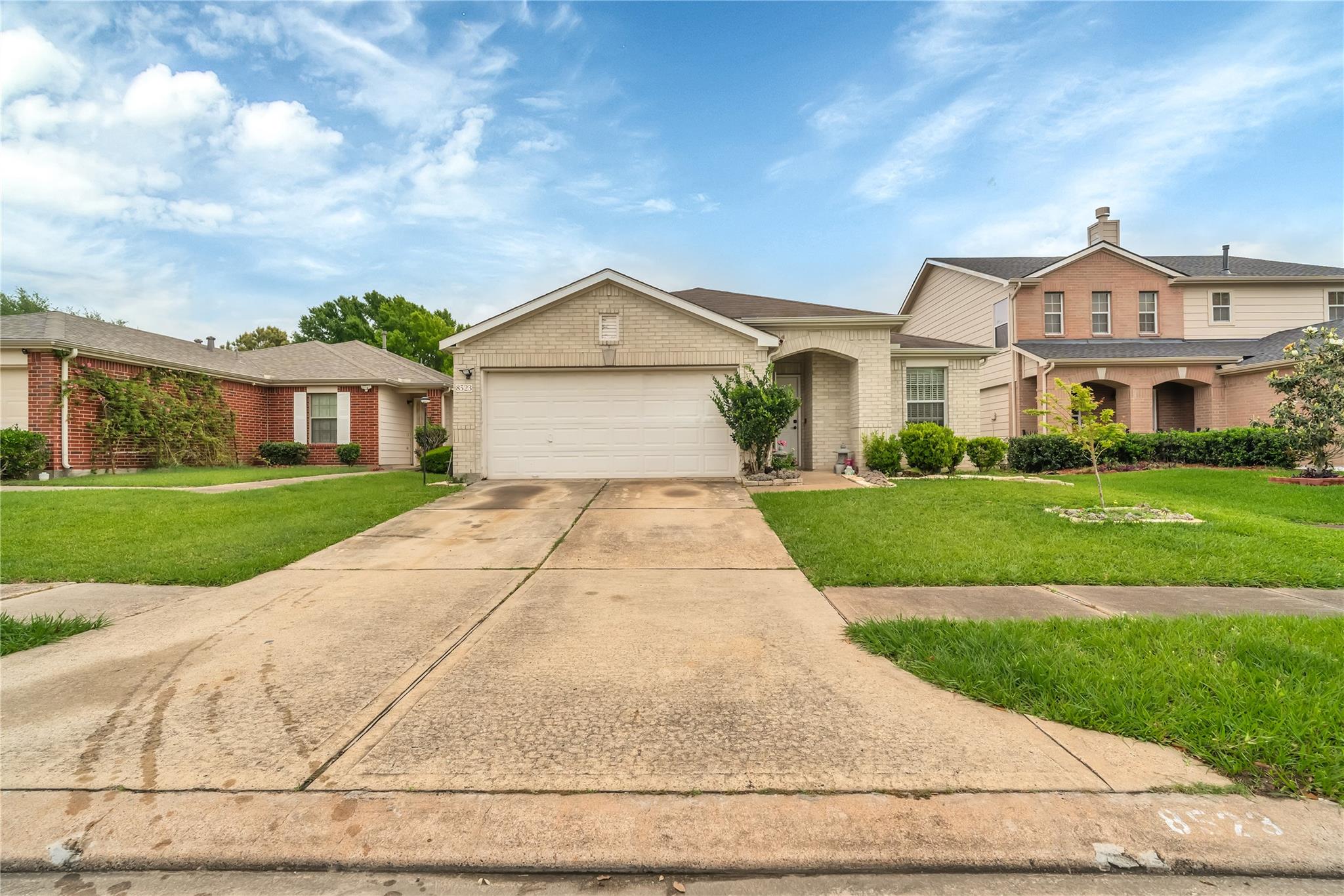 8523 Ashford Green Lane — photo