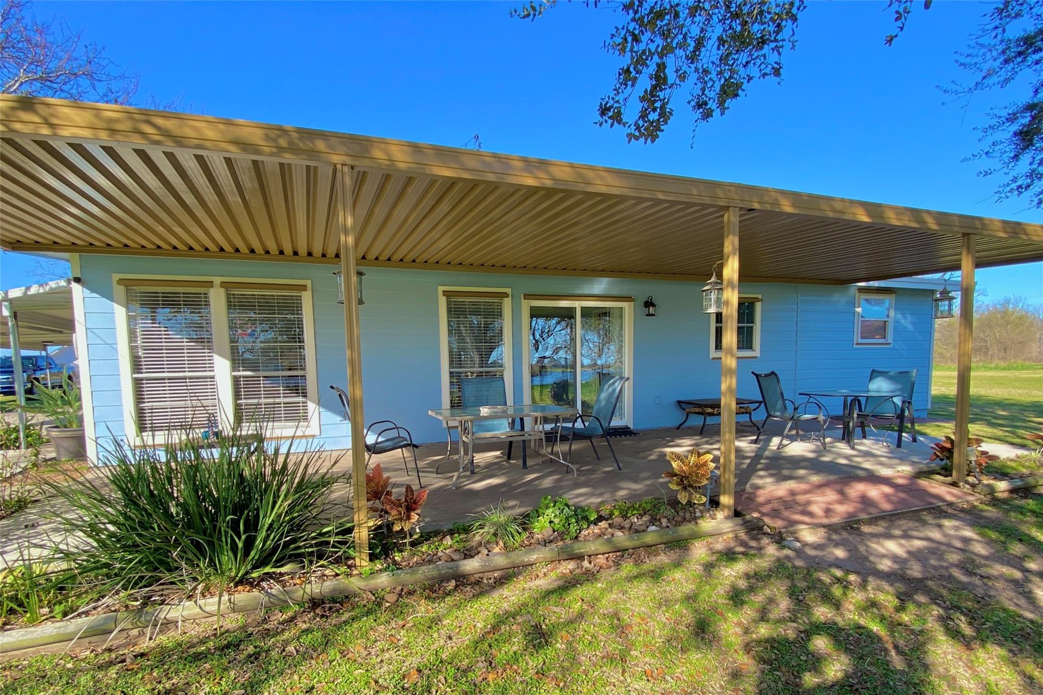 2426 CR 297 — photo