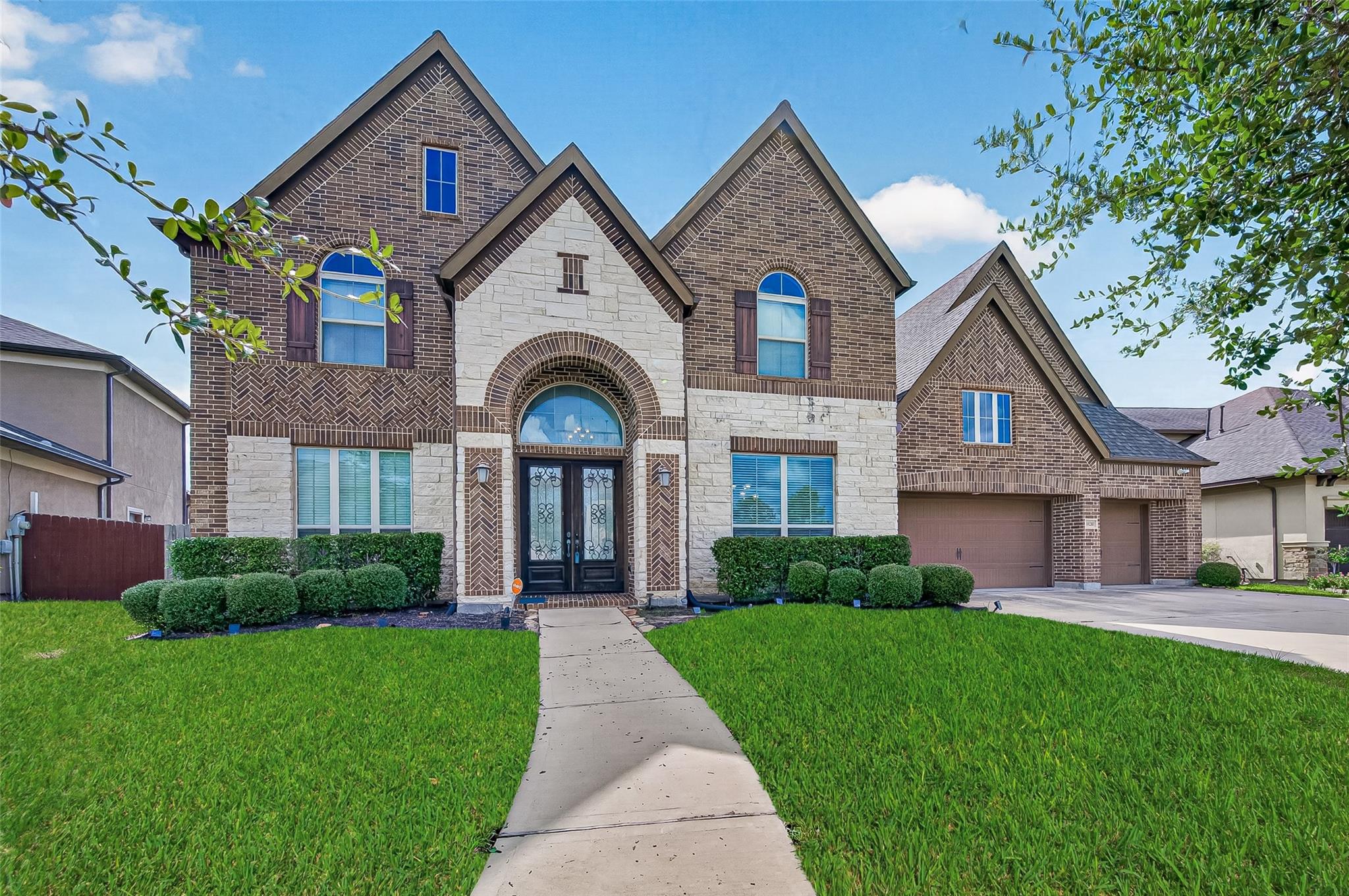 10210 Olivia View Ln — photo