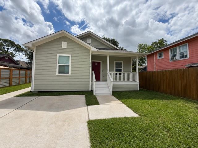 205 De Koven Street — photo