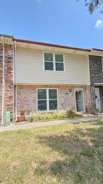 1831 Sherwood Forest Street #28 — photo