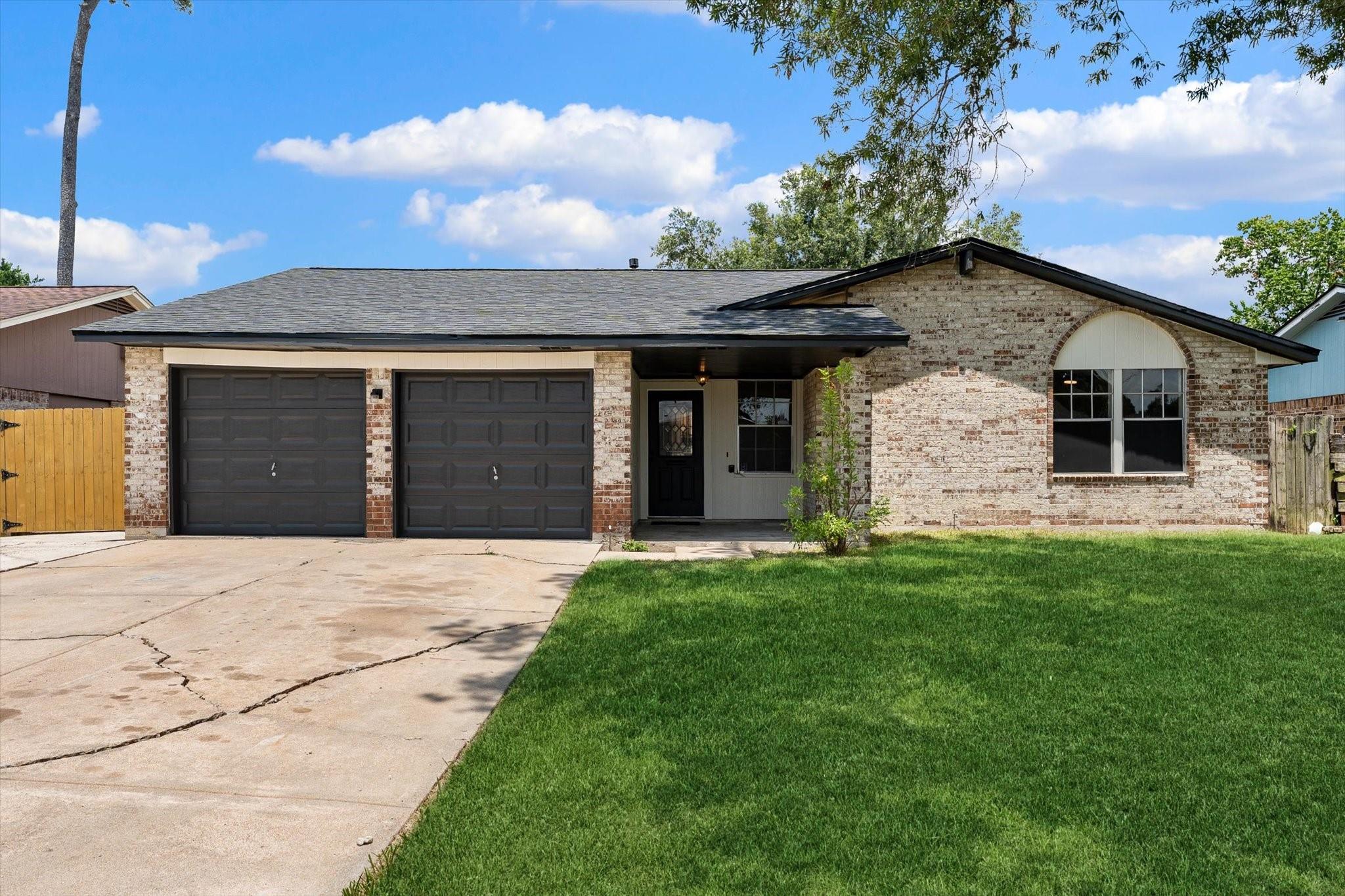 12119 Crystalwood Drive — photo