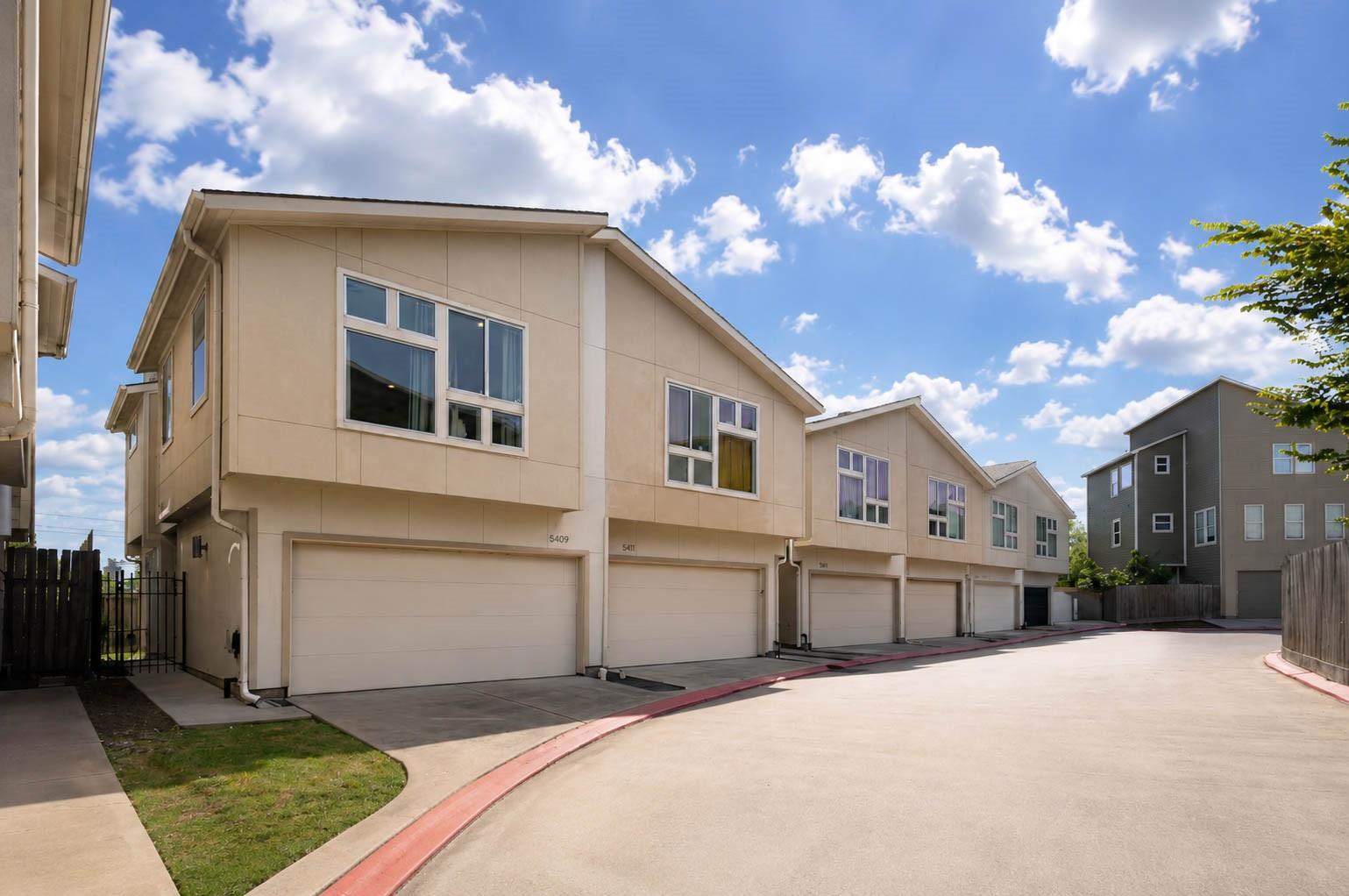 5409 Lindsay Lane — photo