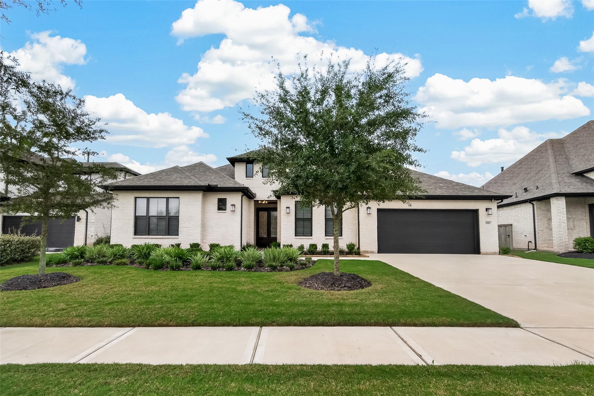 4910 Creekbend Drive — photo