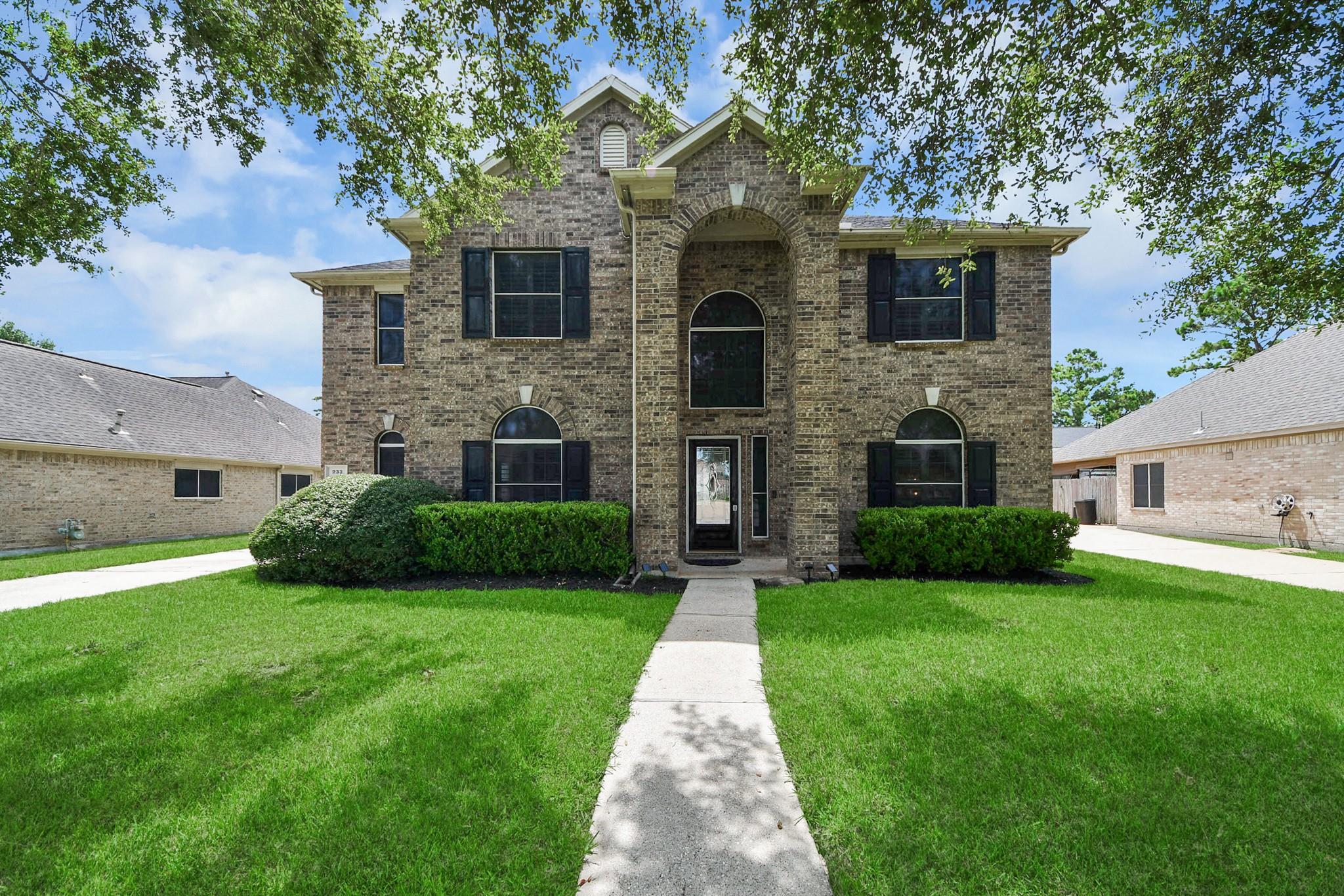 233 Rustic Oaks Drive — photo