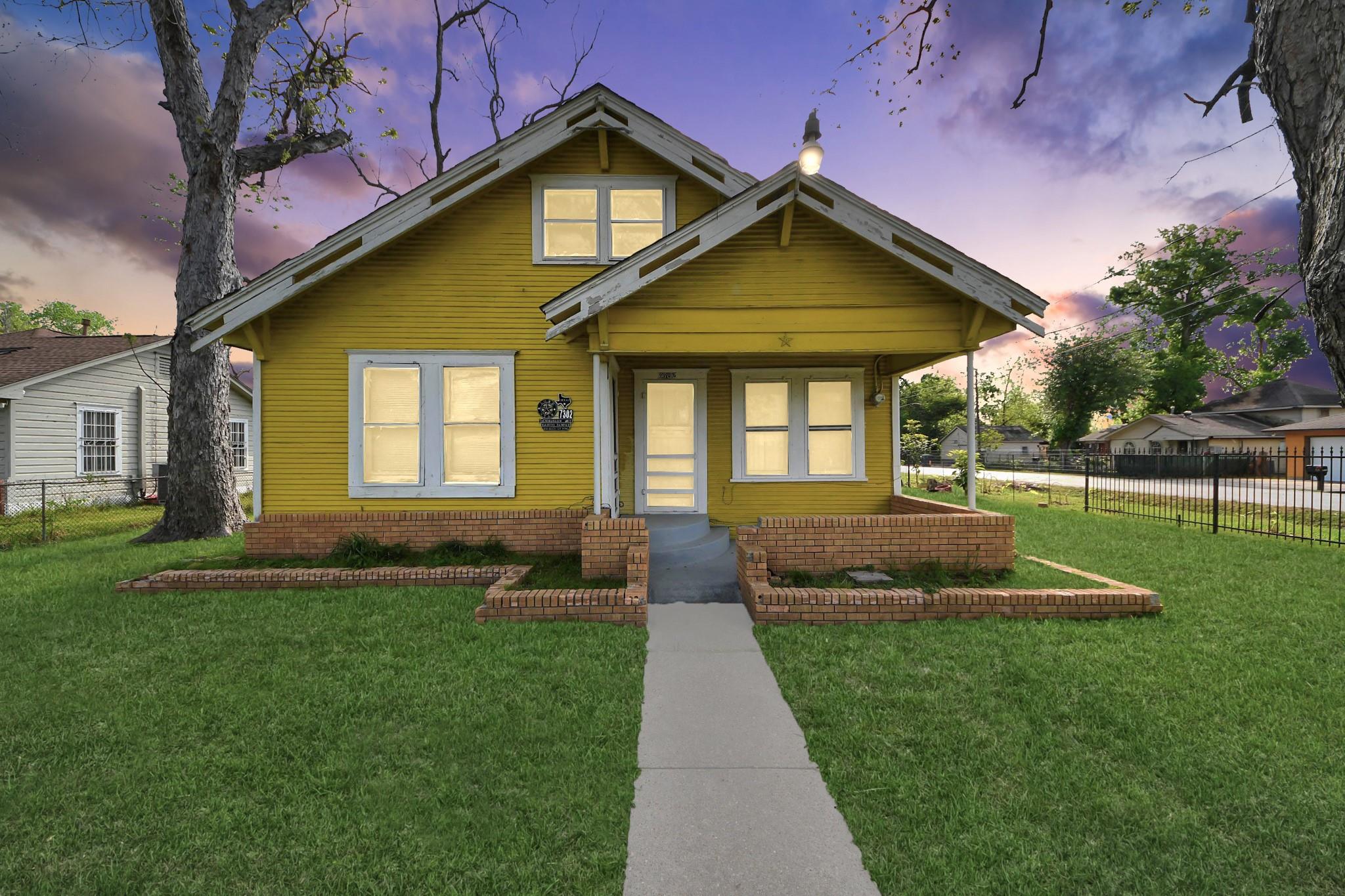 7302 Schneider Street — photo