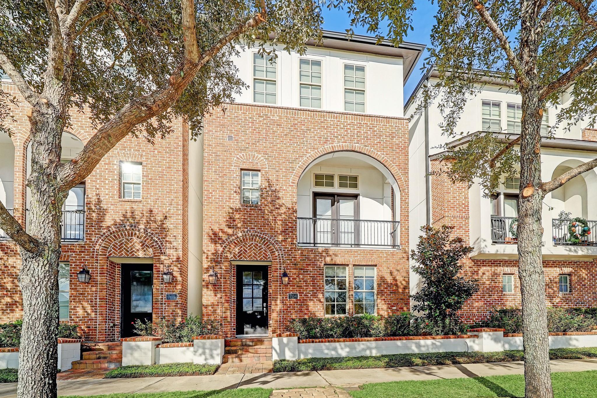 704 Paige Street — photo