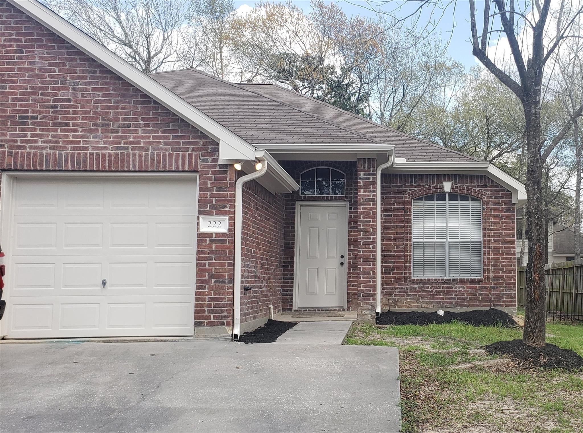 222 Canterbury Drive — photo