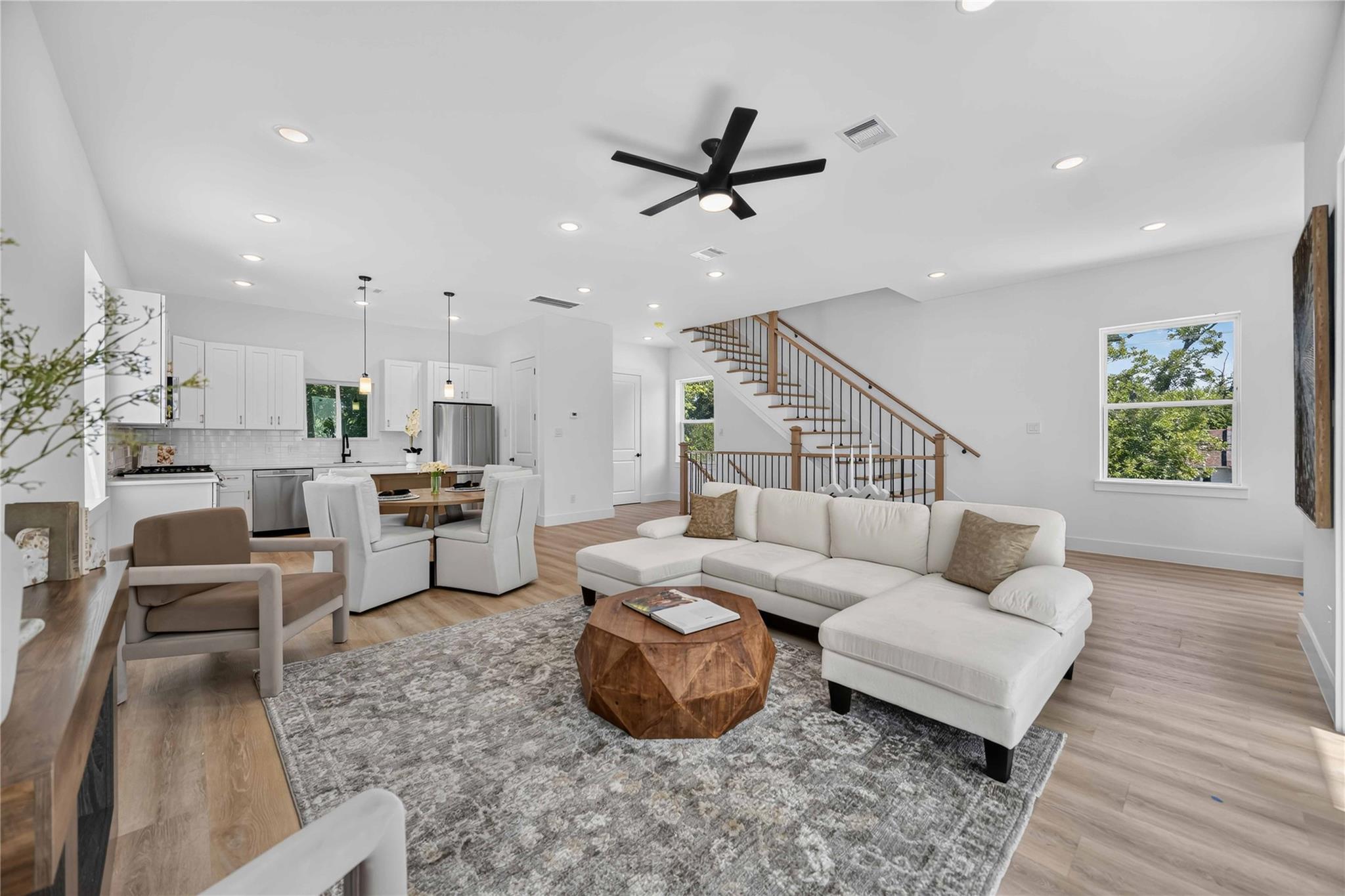 316 Walthall #D — photo