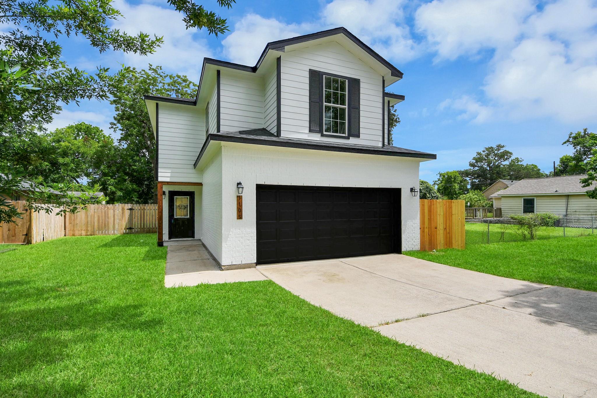 1105 E Kyle Road — photo