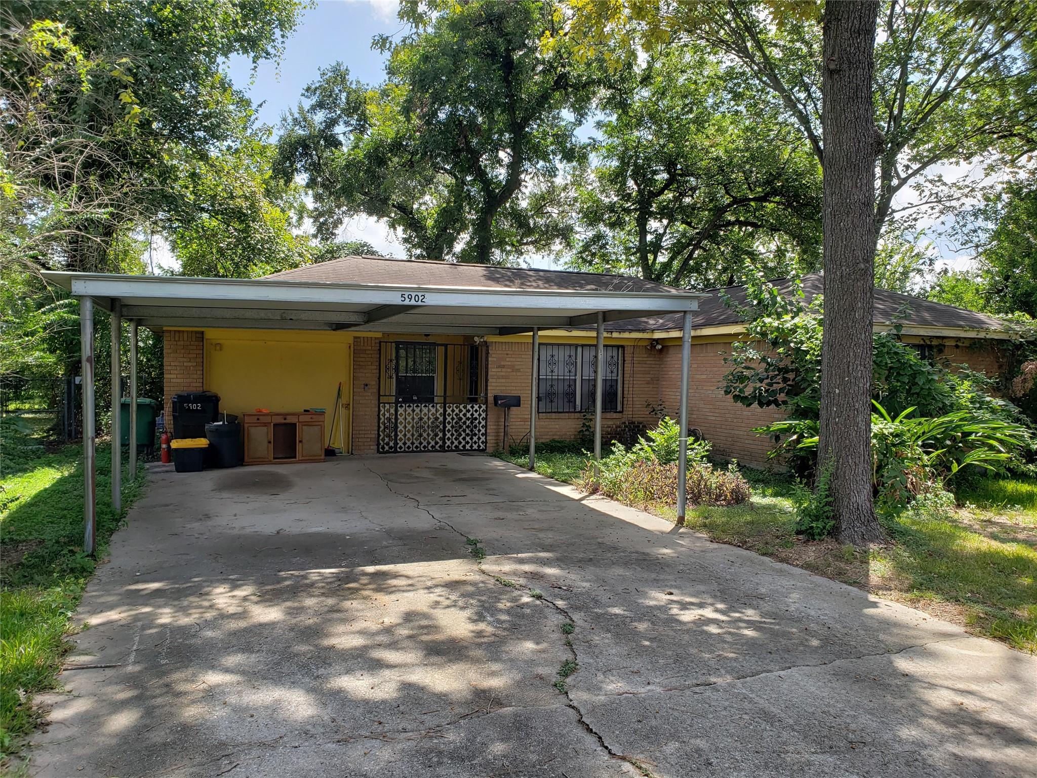 5902 Leon Street — photo